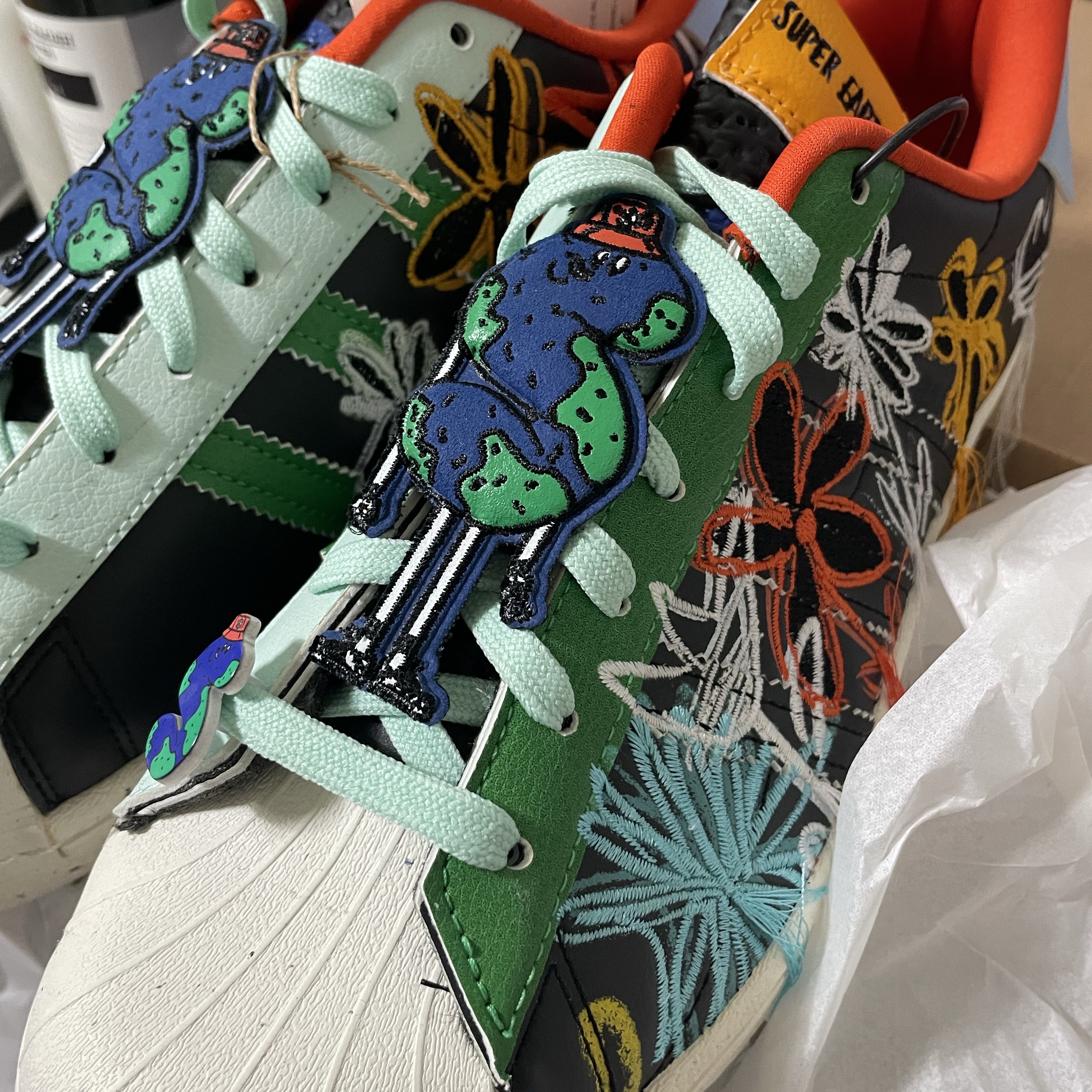 Adidas x Sean Wotherspoon Superstar Superearth Black 착용 스타일 - 2