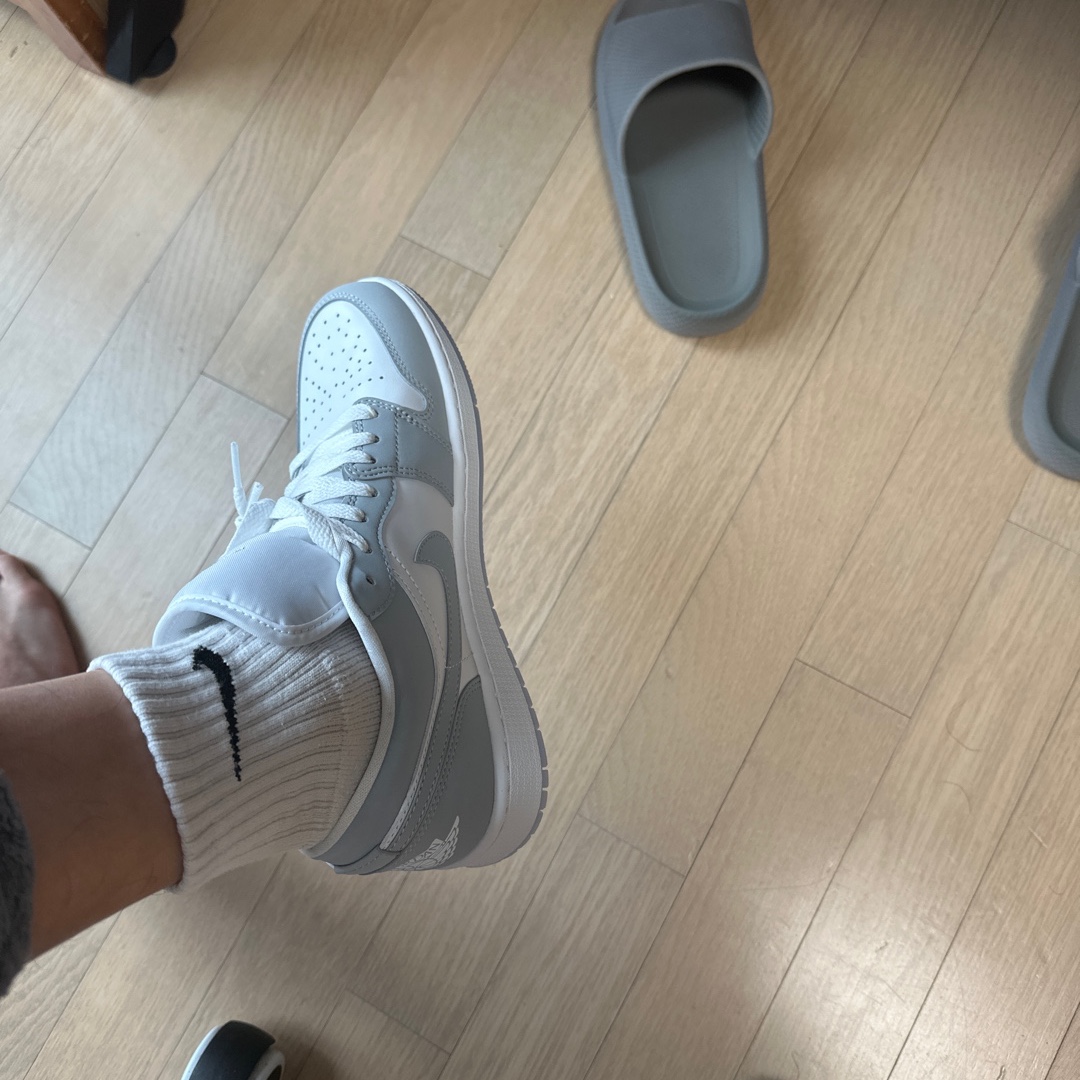 (W) Jordan 1 Low White Wolf Grey 착용 스타일