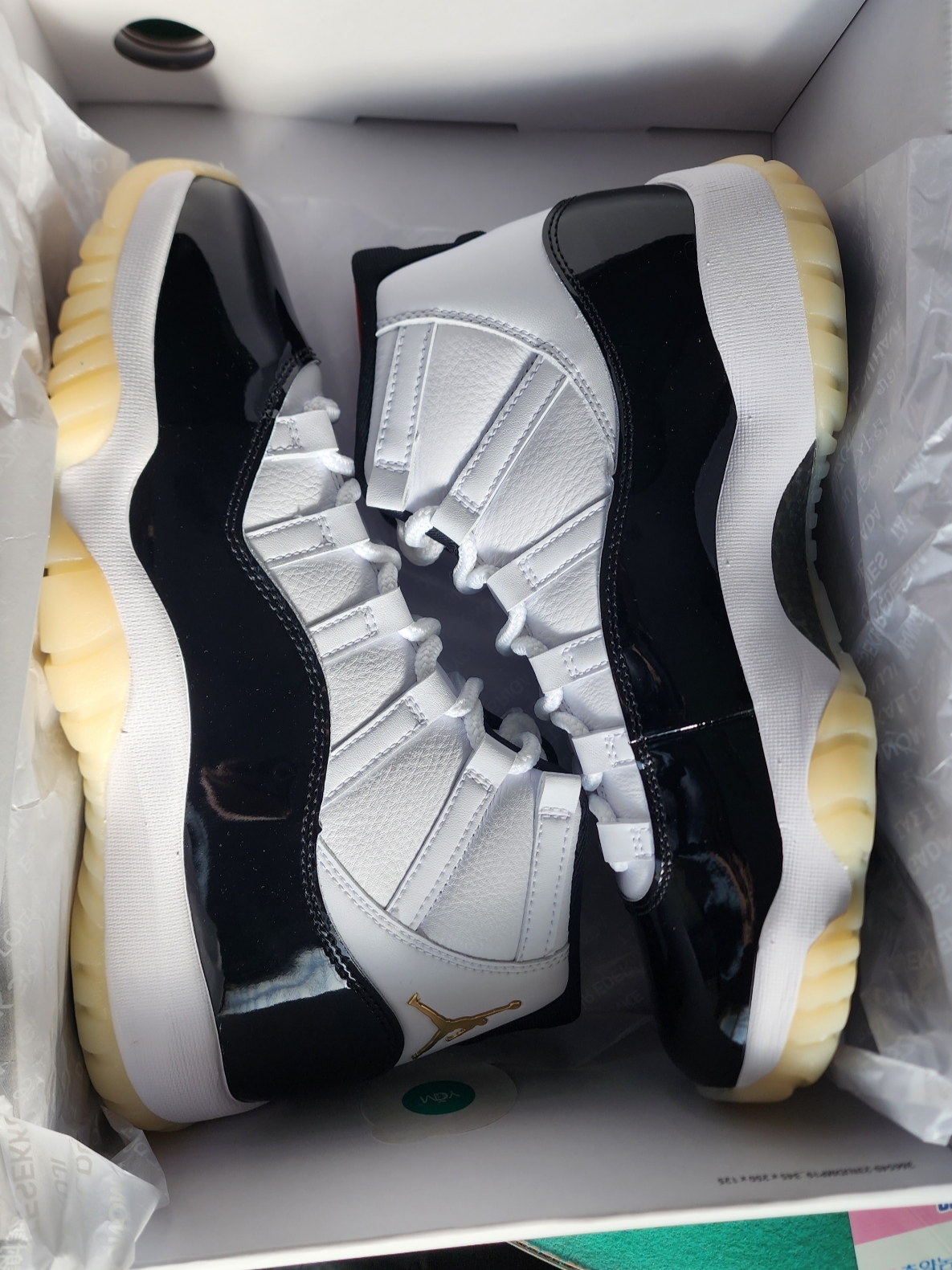 Jordan 11 Retro Gratitude 착용 스타일 - 1