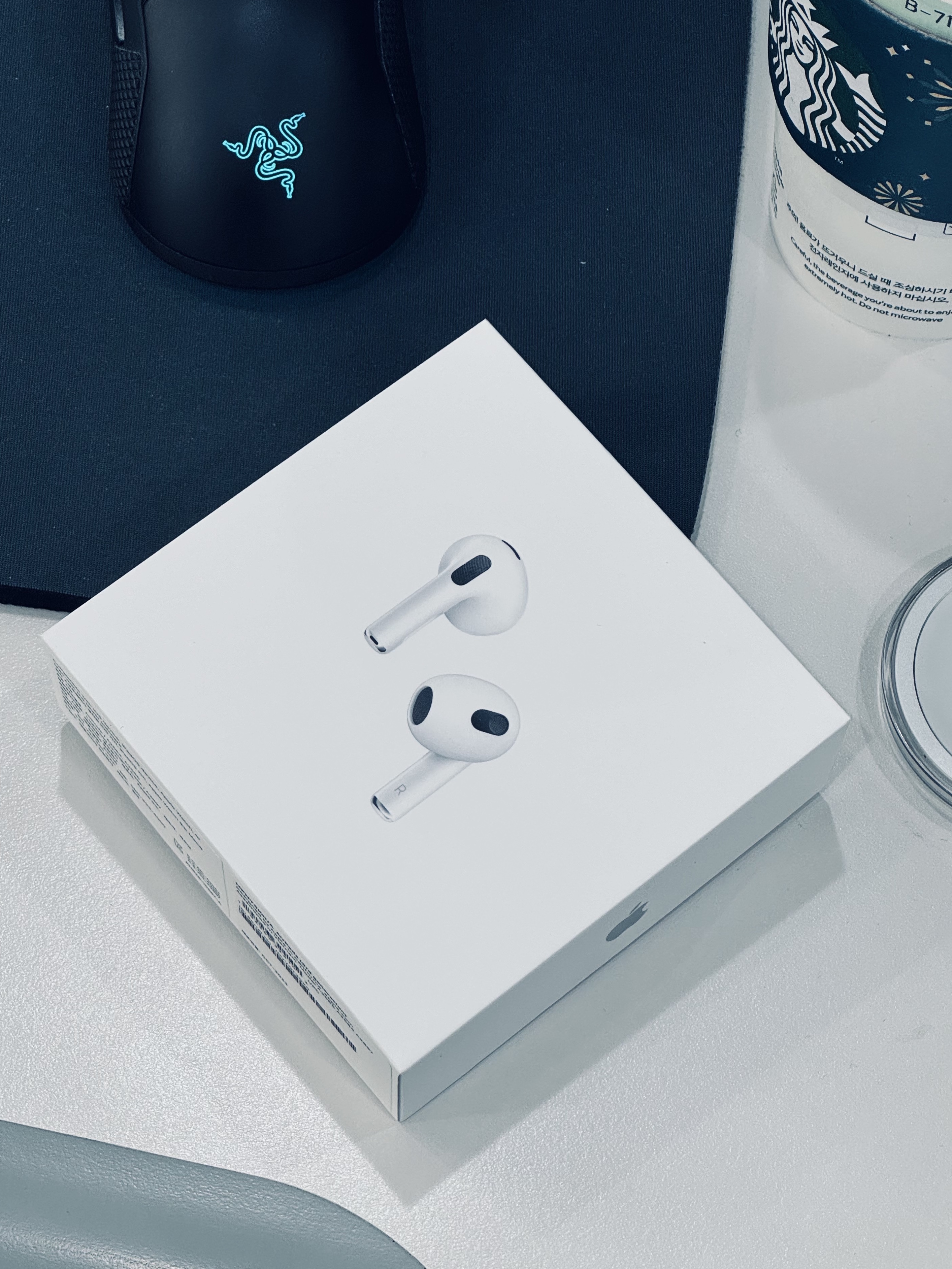 Apple Airpods 3rd Gen with MagSafe Charging Case (Korean Ver.), Apple Airpods 3rd Gen (Korean Ver.) 착용 스타일