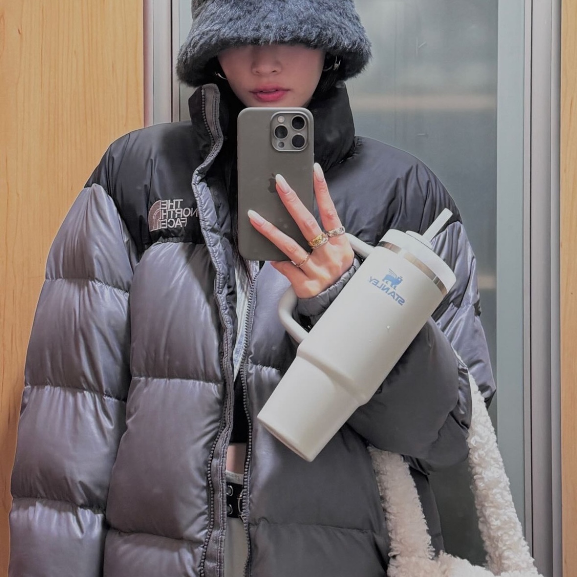 The North Face White Label Novelty Nuptse Down Jacket Heather Gray 착용 스타일