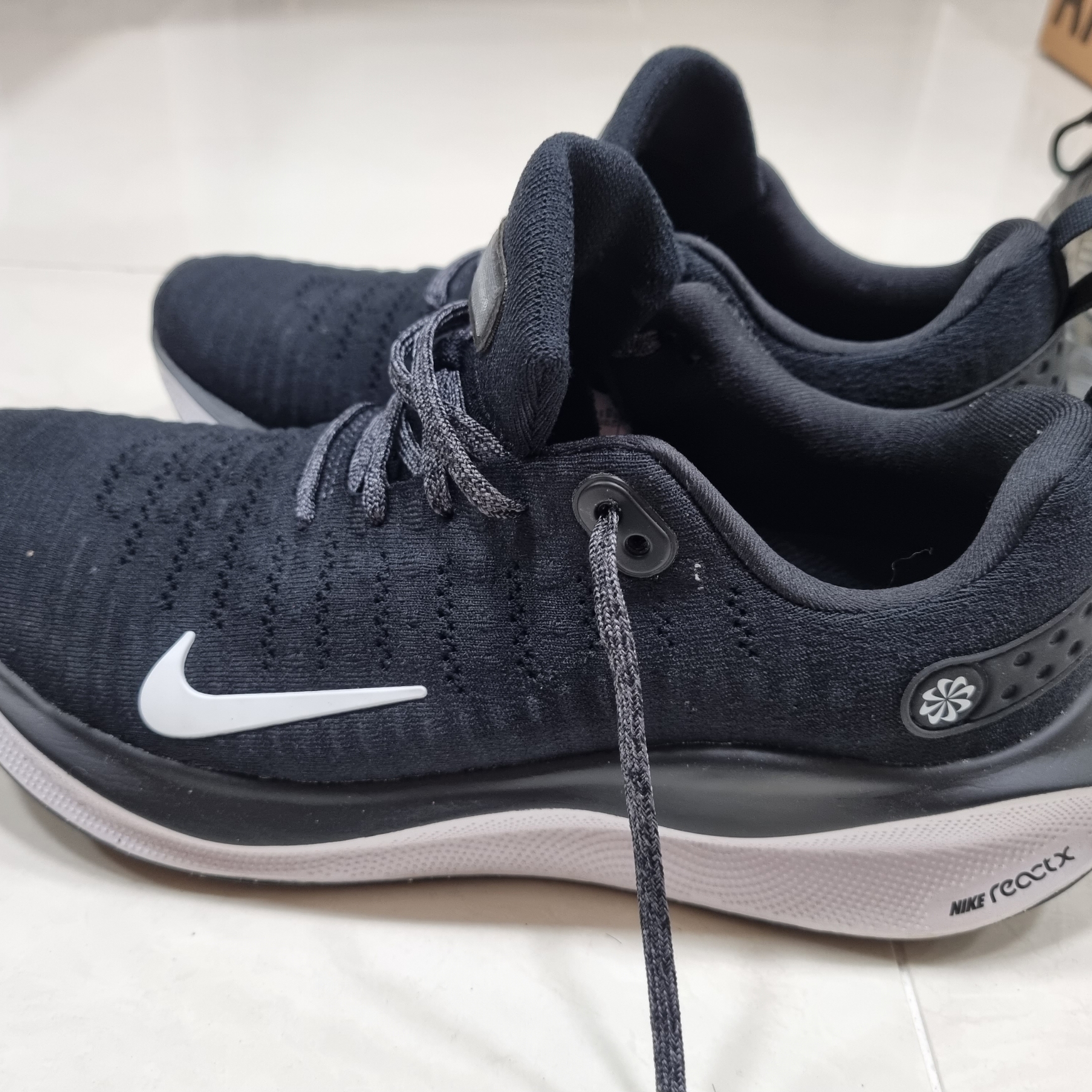 Nike ReactX Infinity Run 4 Black White 착용 스타일
