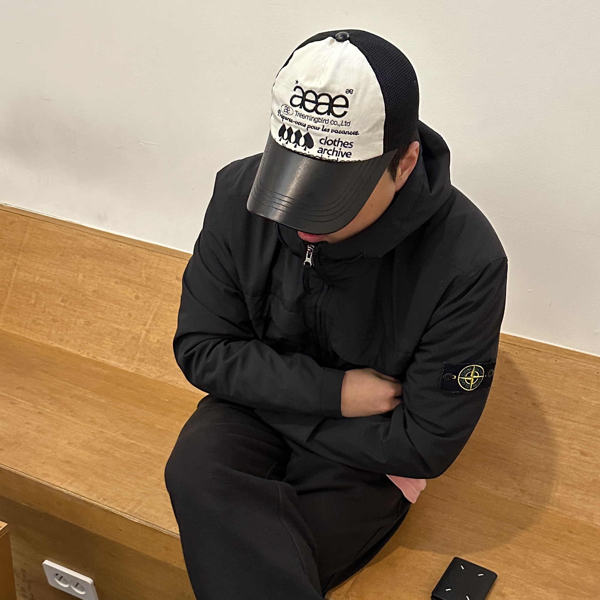Aeae x Treemingbird Web Logo Mesh Cap White, Stone Island 41427 Soft Shell Hooded Jacket Black - 21FW 착용 스타일 - 1