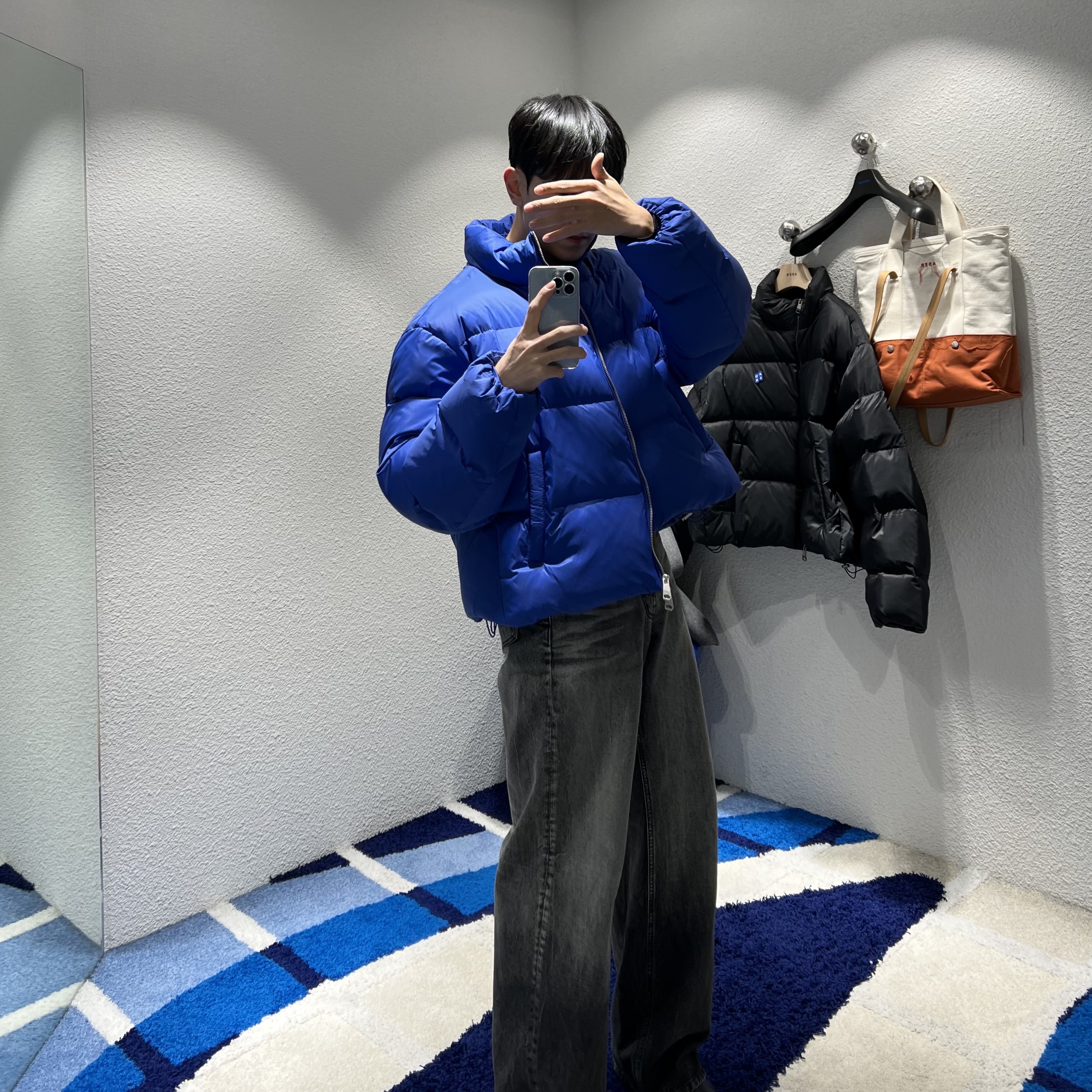 Ader Error Sig; TRS/BL Tag Puffer Jacket 01 Noir 착용 스타일 - 1