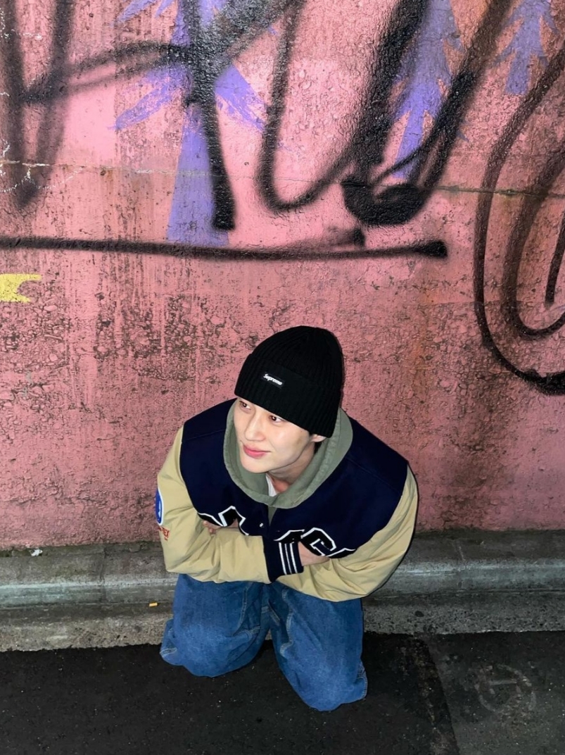Supreme Overdyed Beanie Black, Palace Gore-Tex Going Further Varsity Navy - 23FW 착용 스타일 - 1