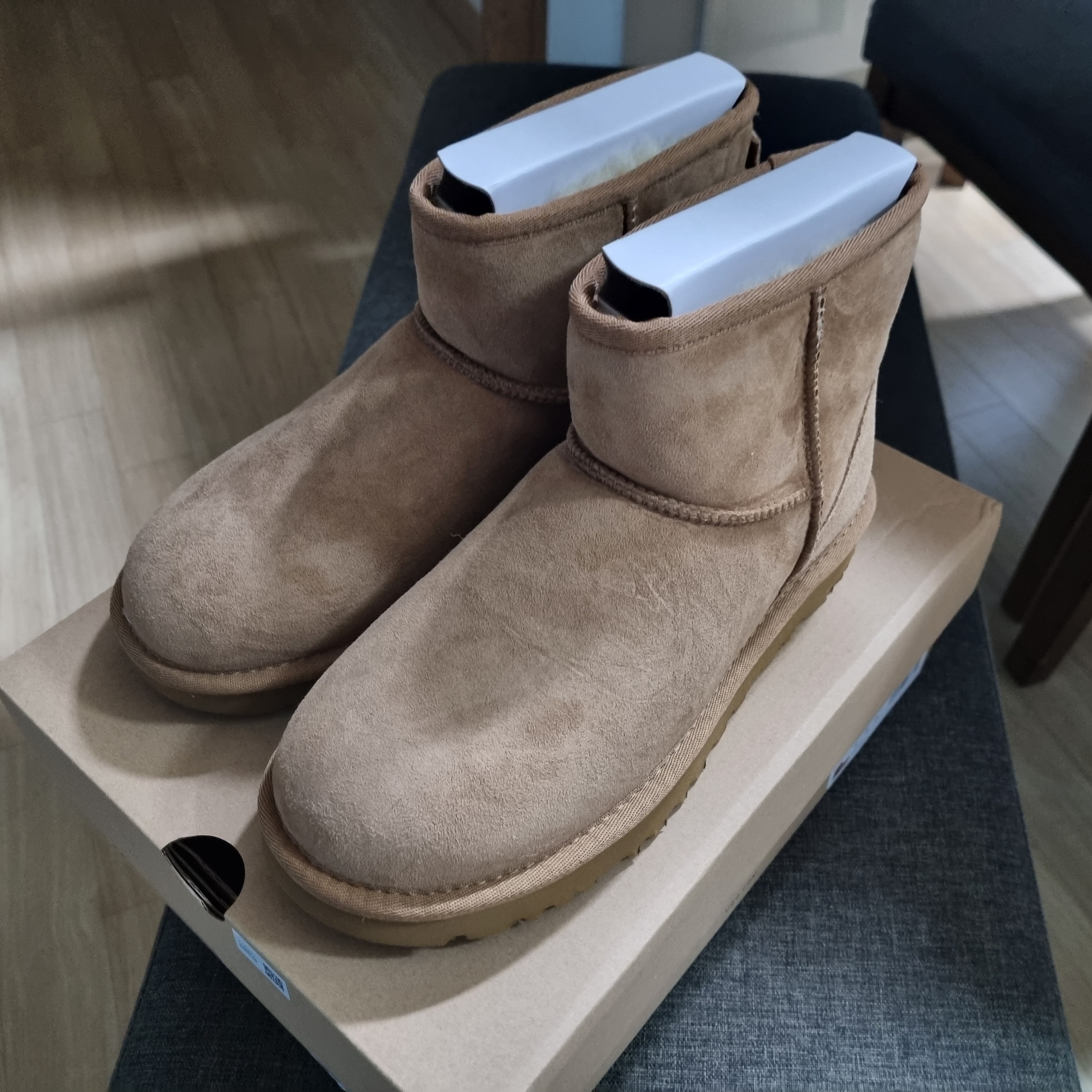 (W) UGG Classic Mini II Boots Chestnut 착용 스타일 - 2