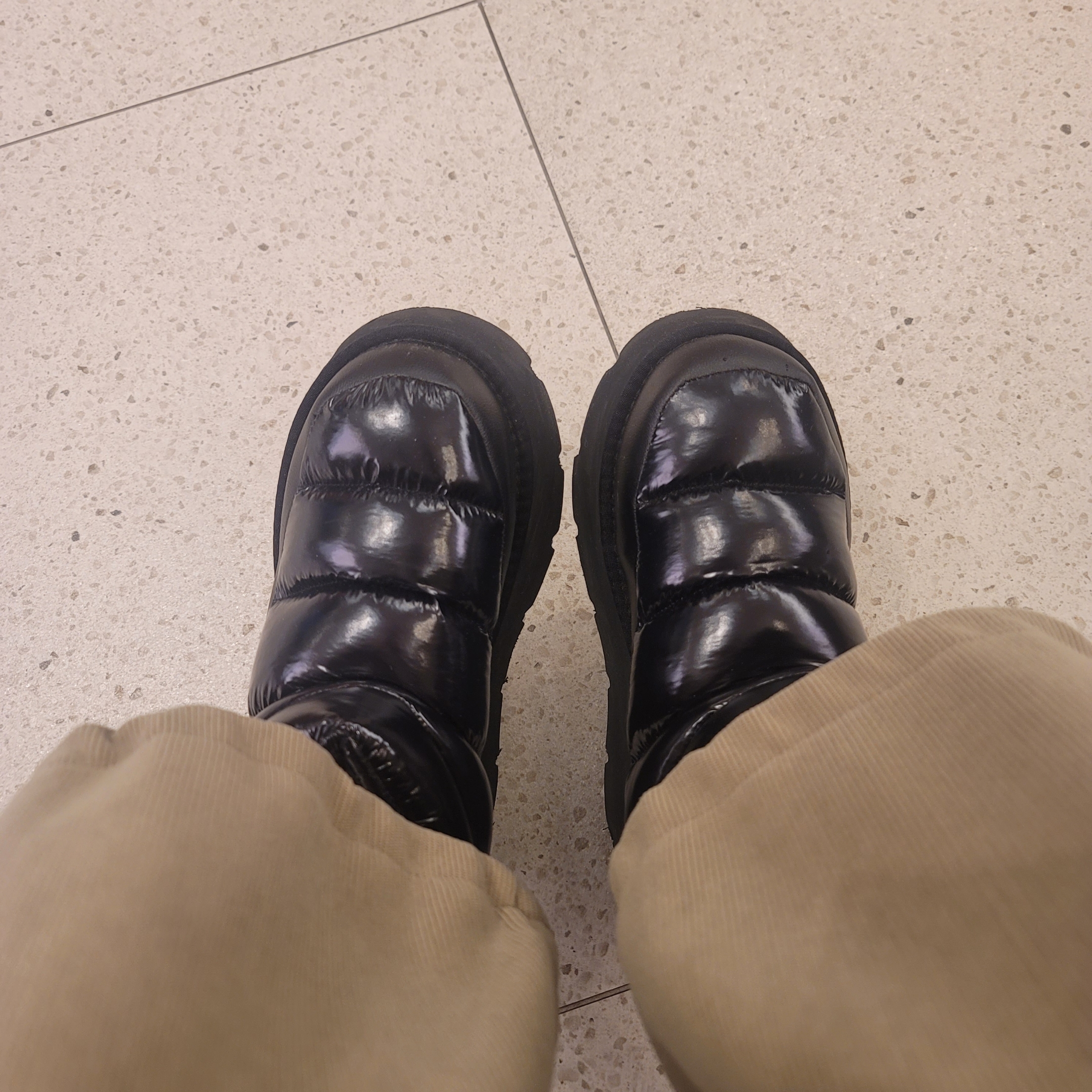 Mardi Mercredi Les Pompes Women Hiver Padding Mini Boots Black 착용 스타일