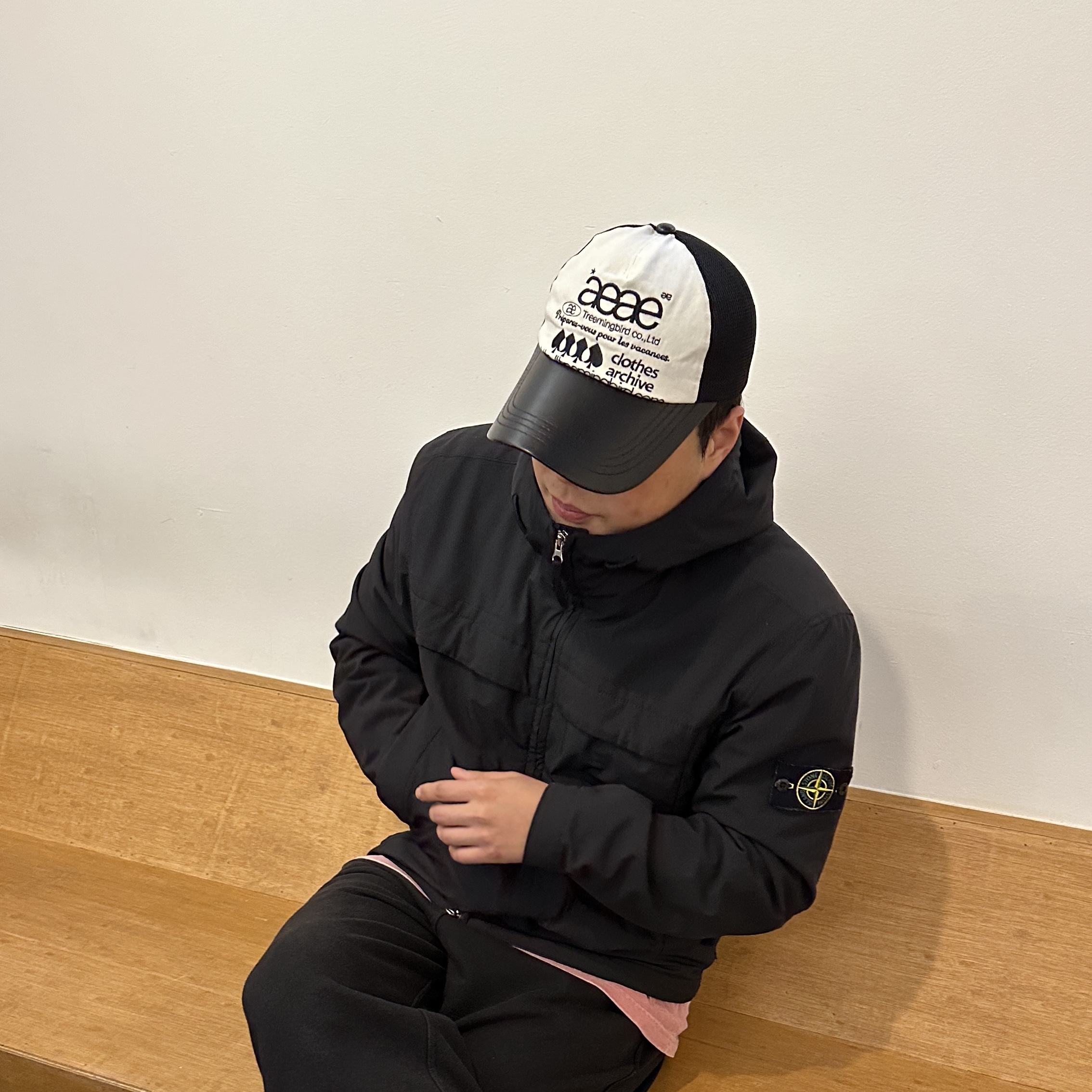 Aeae x Treemingbird Web Logo Mesh Cap White, Stone Island 41427 Soft Shell Hooded Jacket Black - 21FW 착용 스타일 - 3