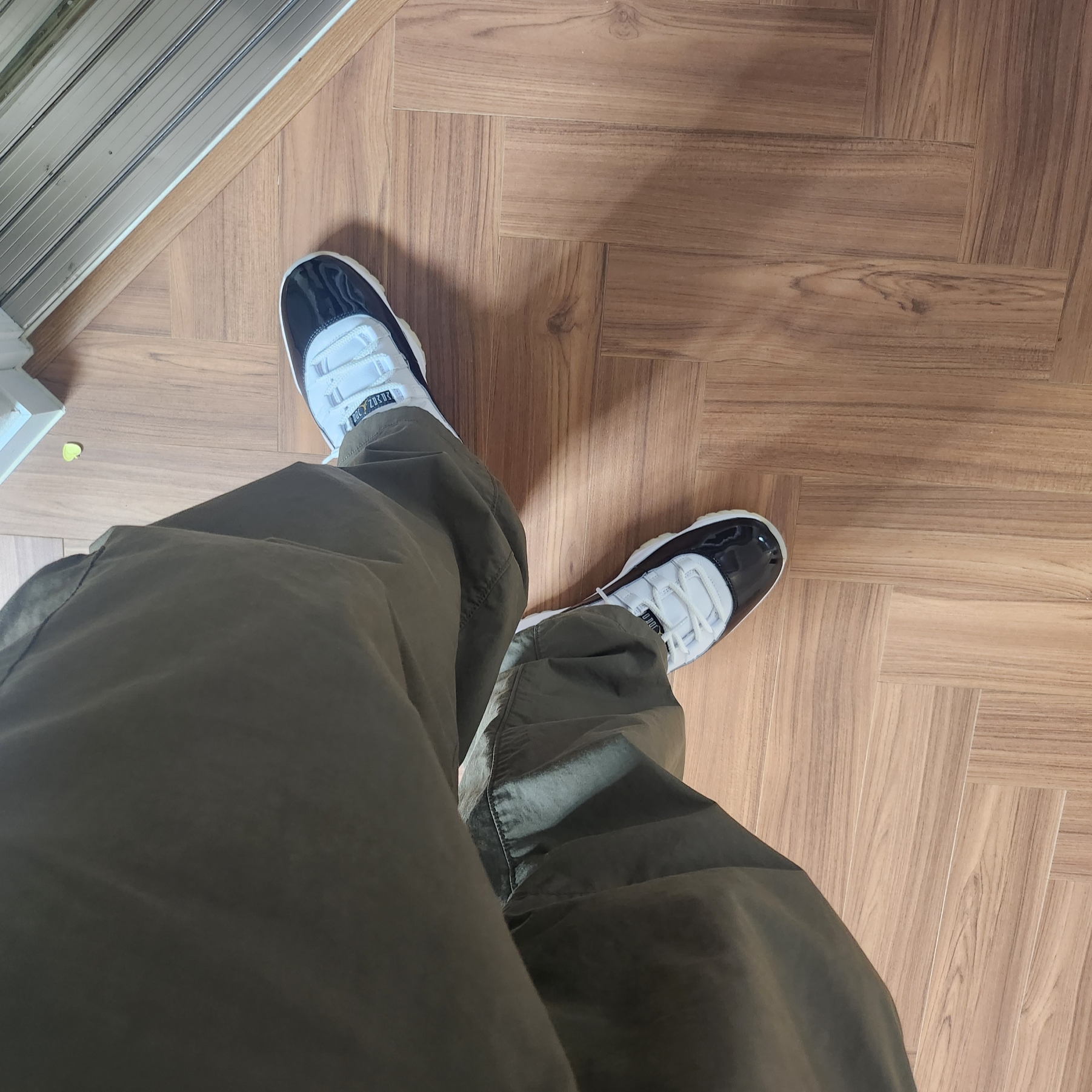 Jordan 11 Retro Gratitude 착용 스타일 - 2