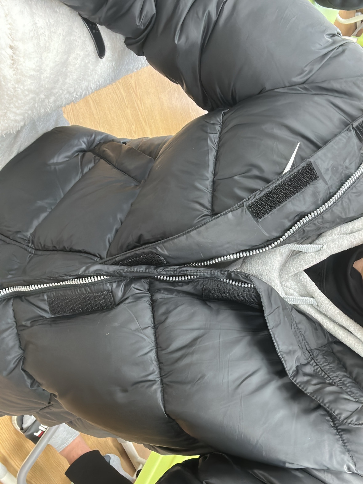 Nike Life Therma-Fit Puffer Jacket Black - Asia, Nike NSW Club Fleece Graphic Pullover Hoodie Grey Heather - US/EU 착용 스타일