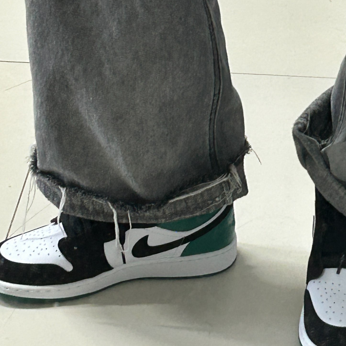 (GS) Jordan 1 Low Black Mystic Green 착용 스타일
