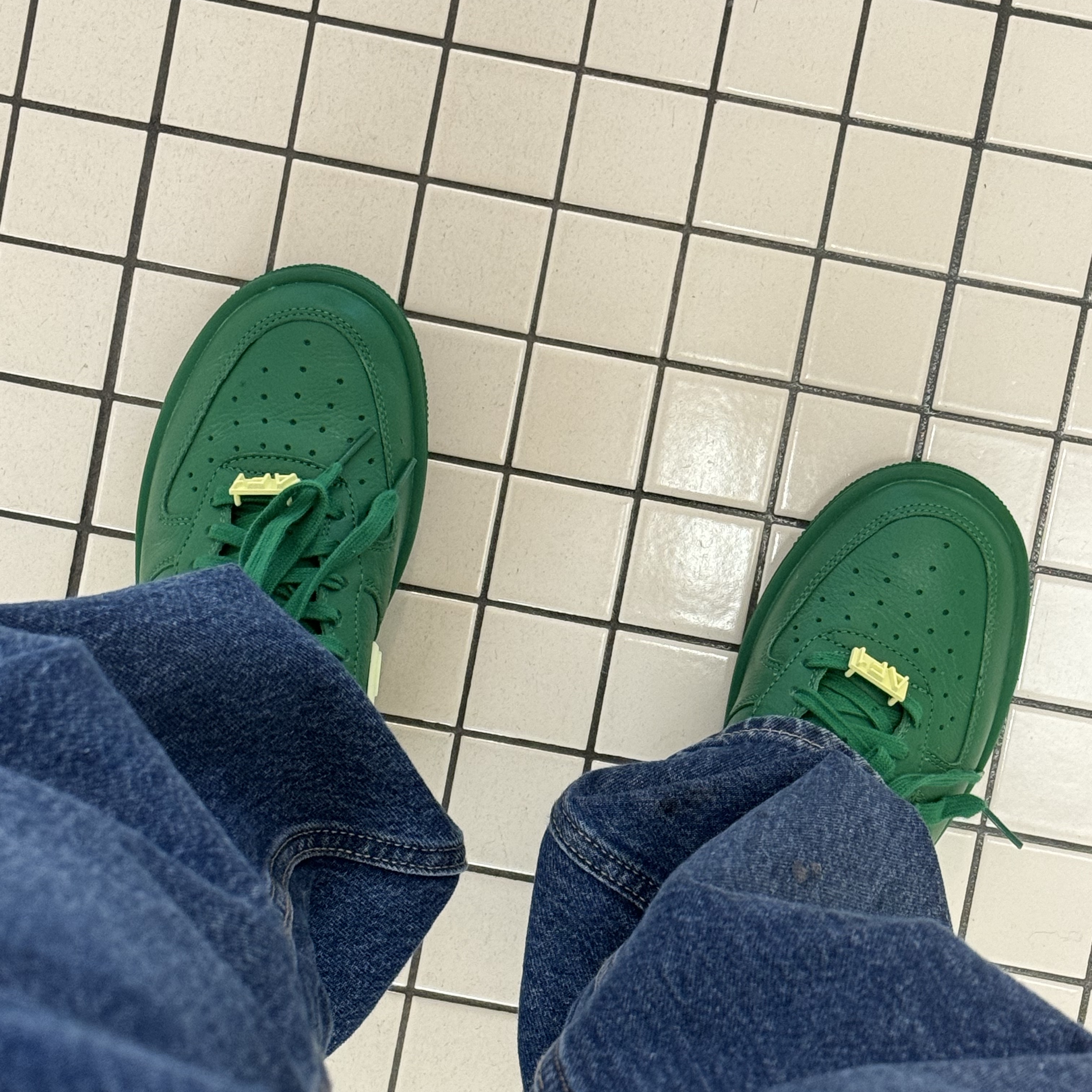 Nike x Ambush Air Force 1 Low SP Pine Green and Citron 착용 스타일 - 1