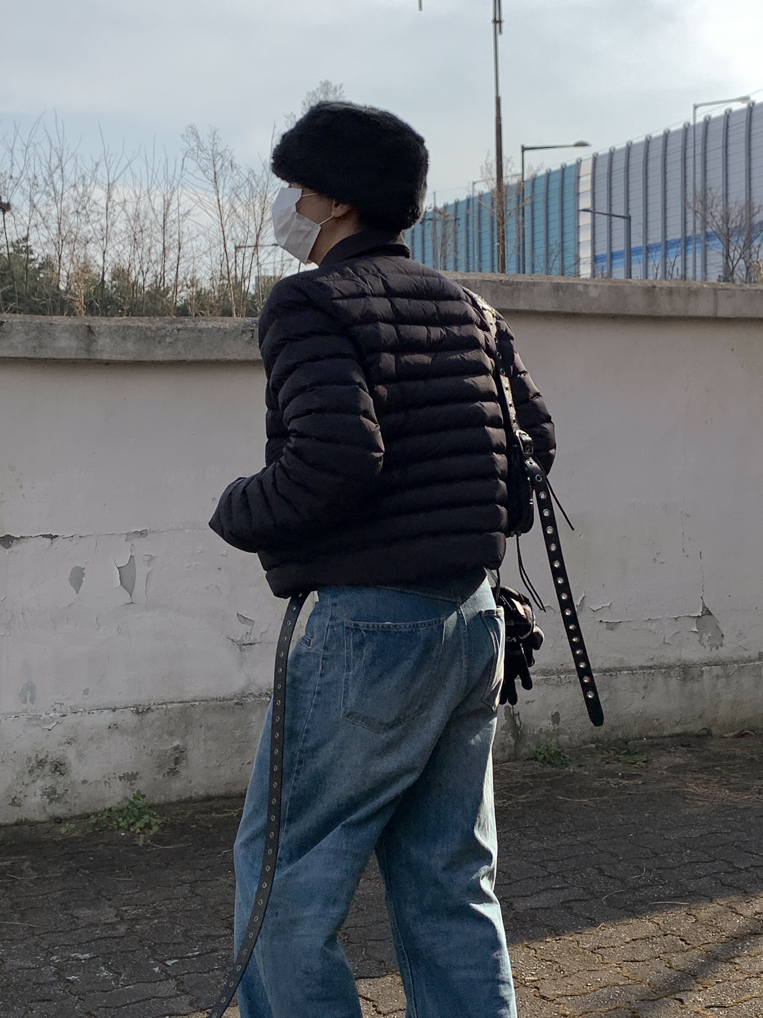 Balenciaga Arena Lambskin Aged Silver Hardware Le Cagole XS Flap Bag Black, Project G/R BDSM Belt Black 착용 스타일 - 5