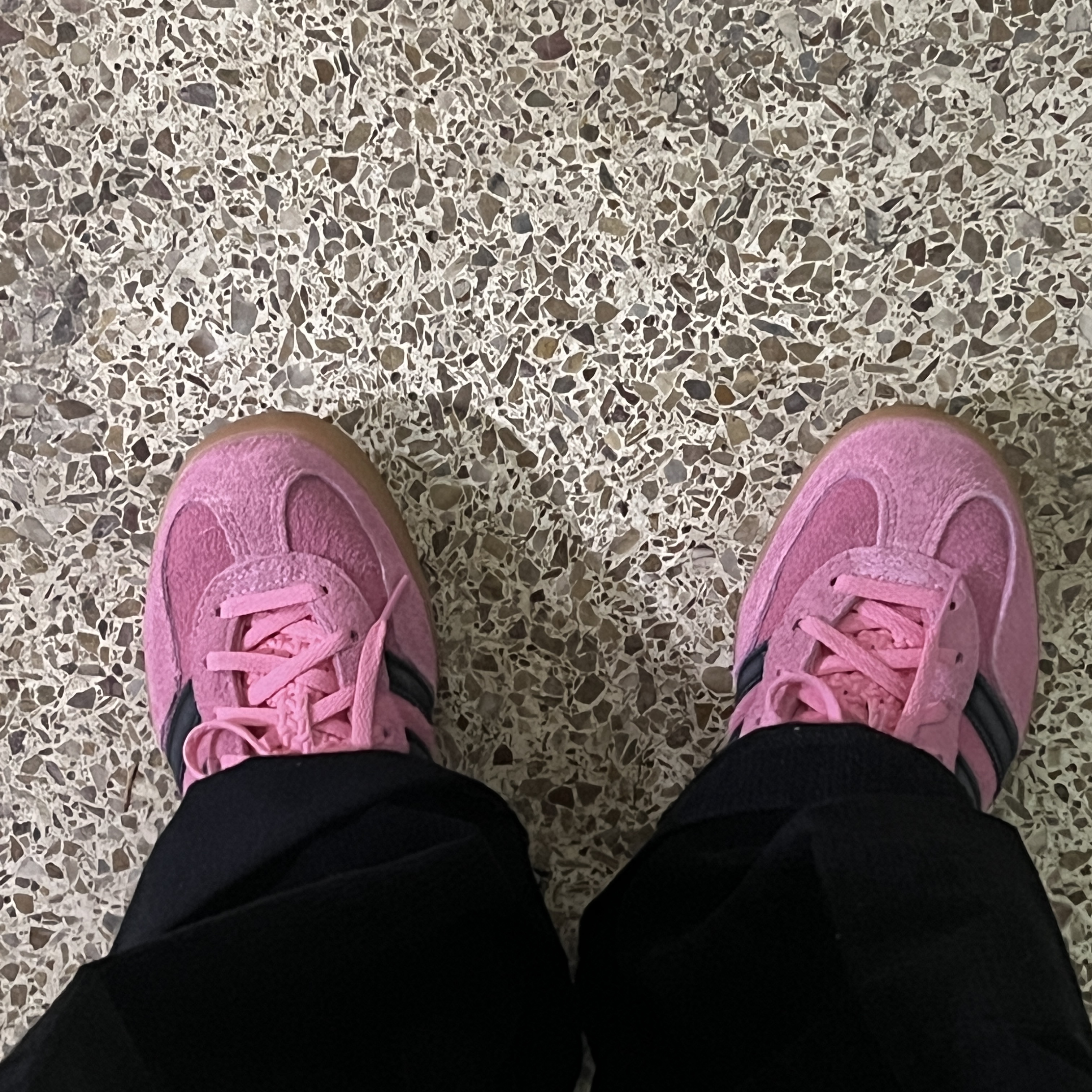 (W) Adidas Gazelle Indoor Bliss Pink 착용 스타일