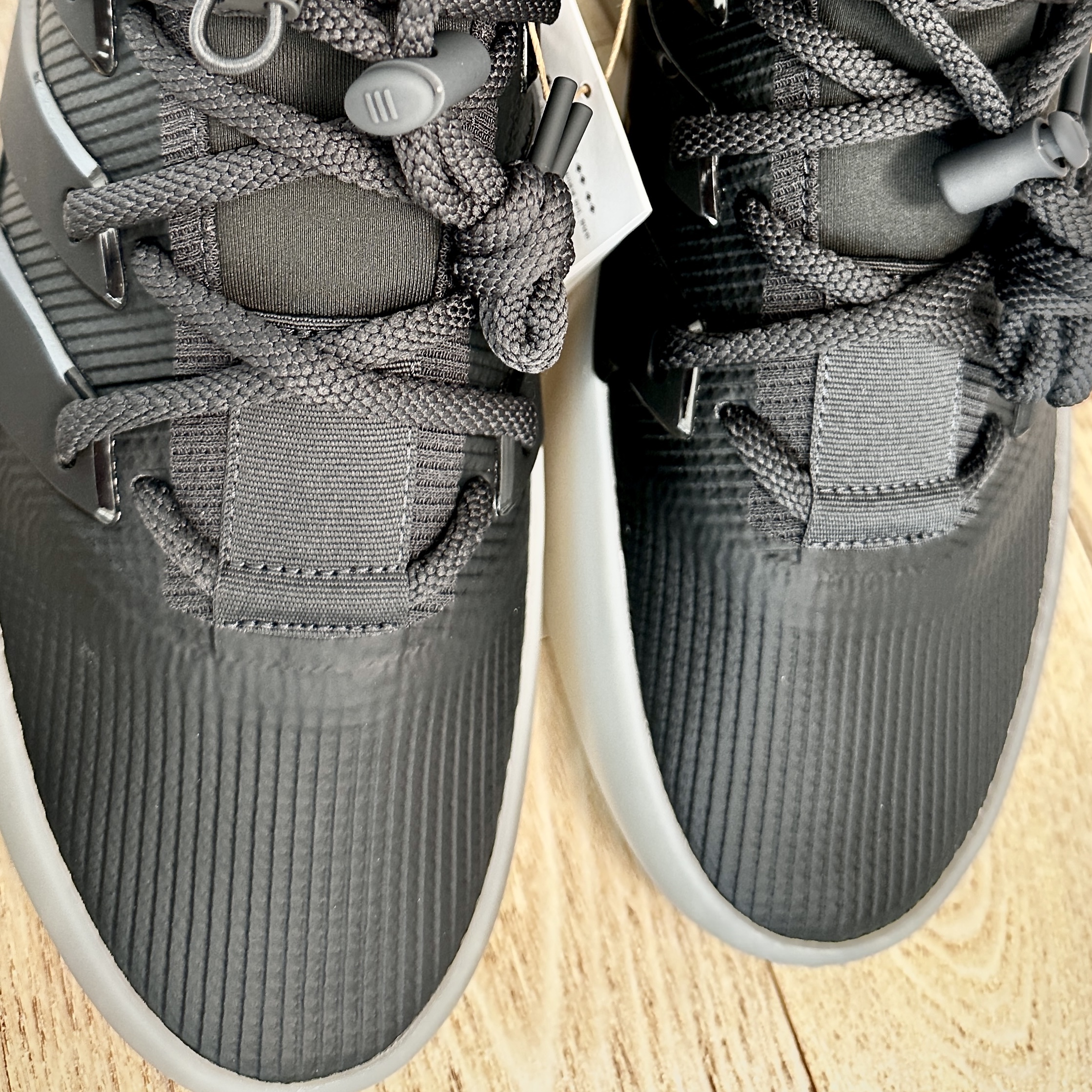 Adidas x Fear of God Athletics I Basketball Carbon 착용 스타일 - 2