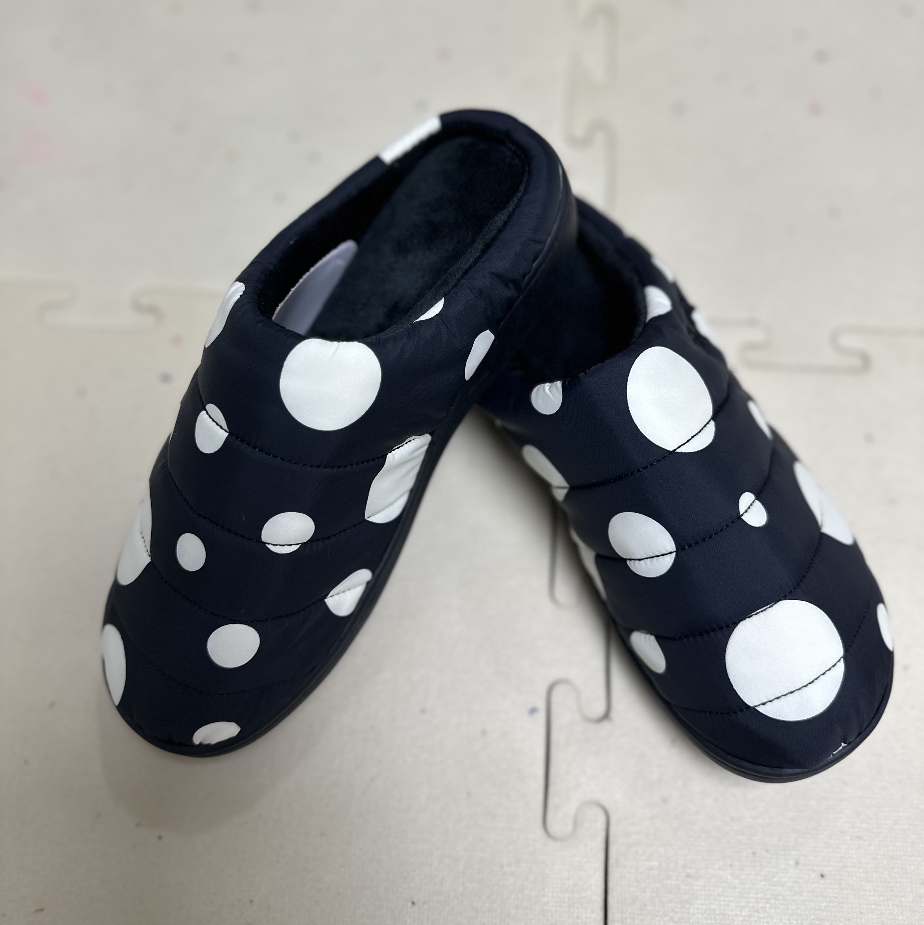 Subu Down Sandal Cream Snow Dot 착용 스타일 - 4