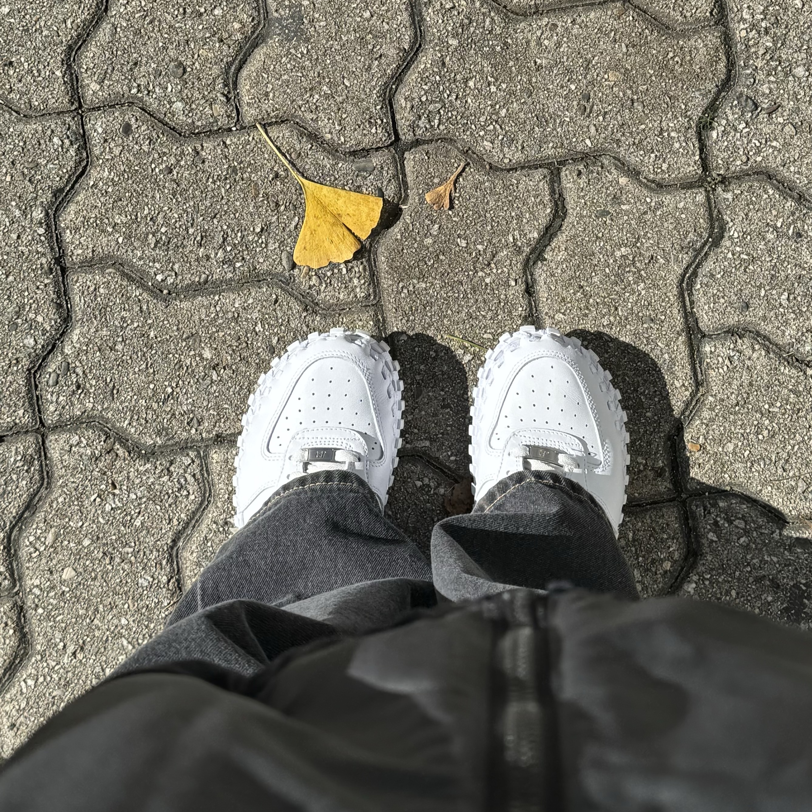 Nike x Jacquemus J Force 1 Low LX SP White 착용 스타일 - 2