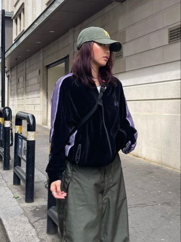 Needles R.C. Track Jacket Velour Black, Needles Track Jacket Poly Smooth Dk.Green 착용 스타일 - 2