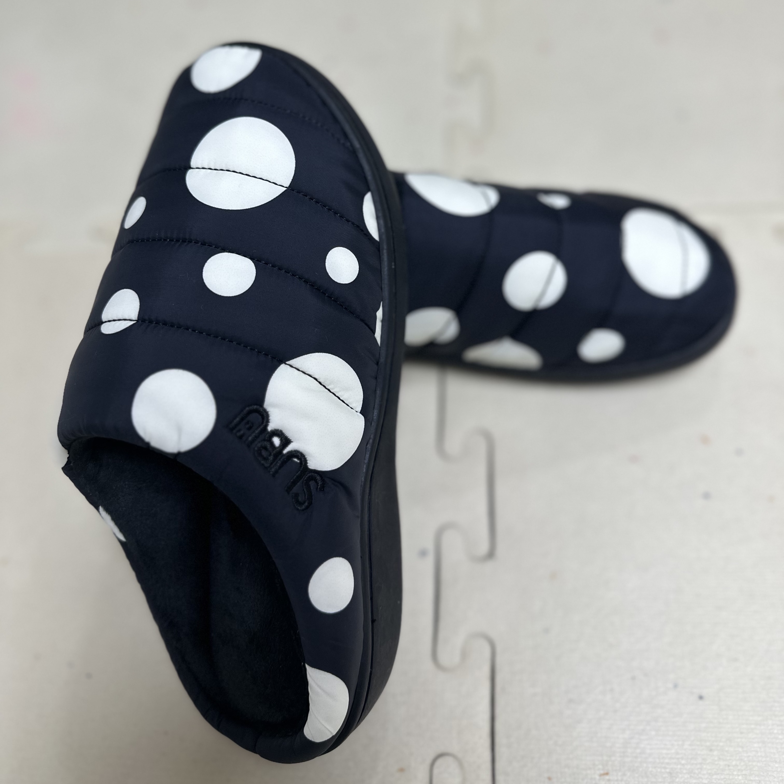 Subu Down Sandal Cream Snow Dot 착용 스타일 - 3