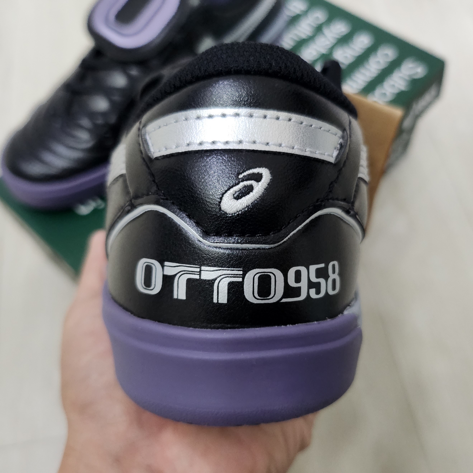 Asics x Otto 958 Gel-Flexkee 958 Black Pure Silver 착용 스타일 - 3