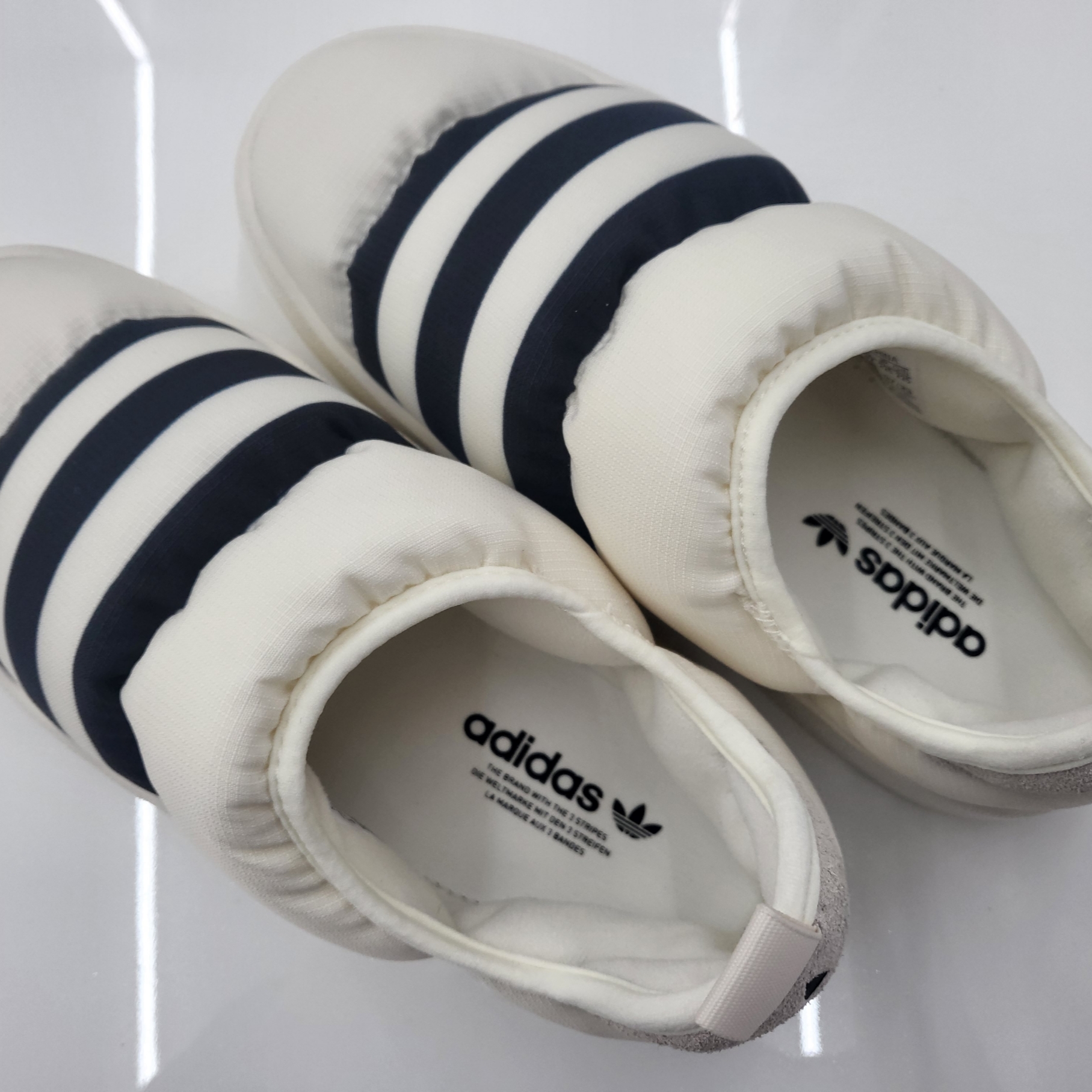 Adidas Puffylette Off White 착용 스타일 - 1