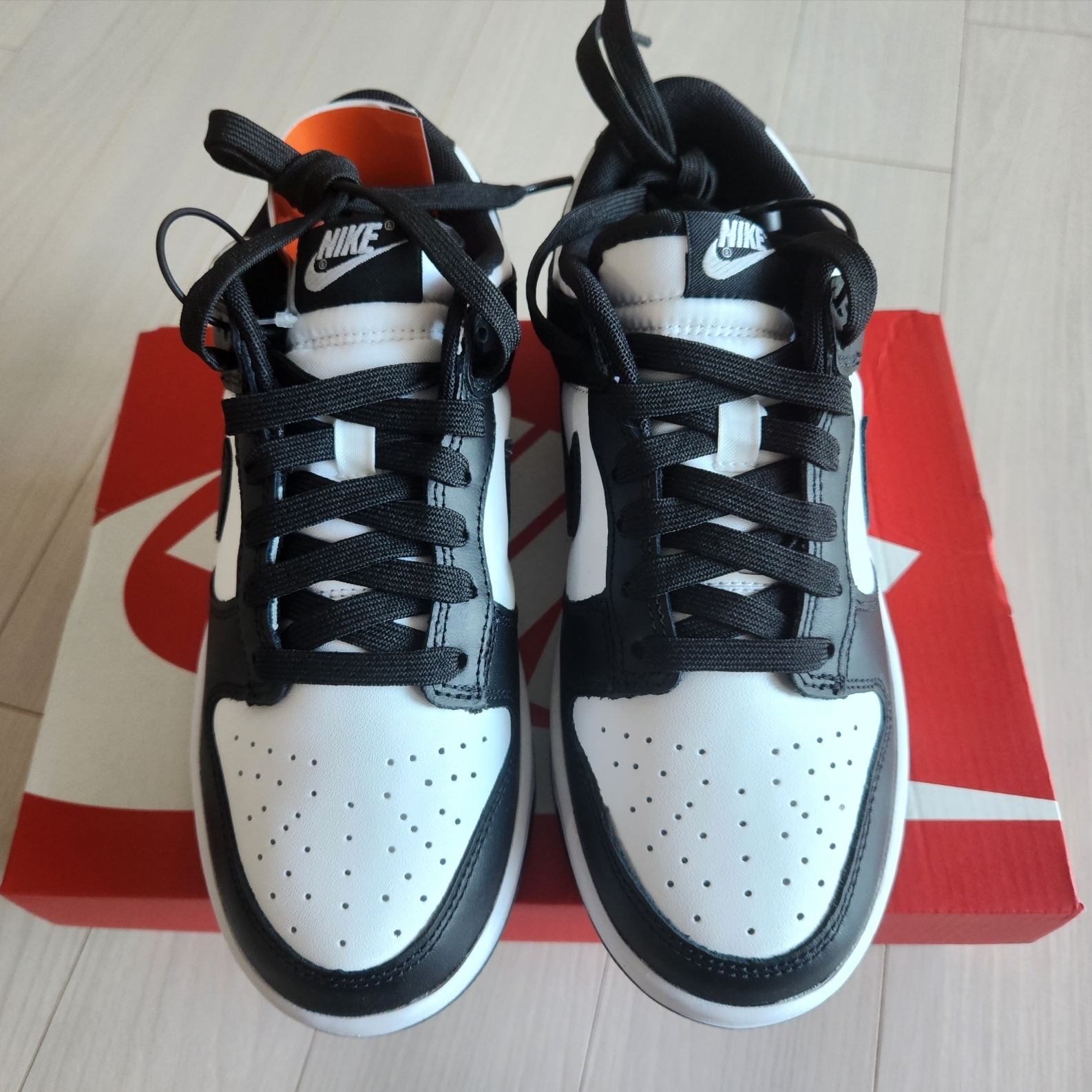 Nike Dunk Low Retro Black 착용 스타일