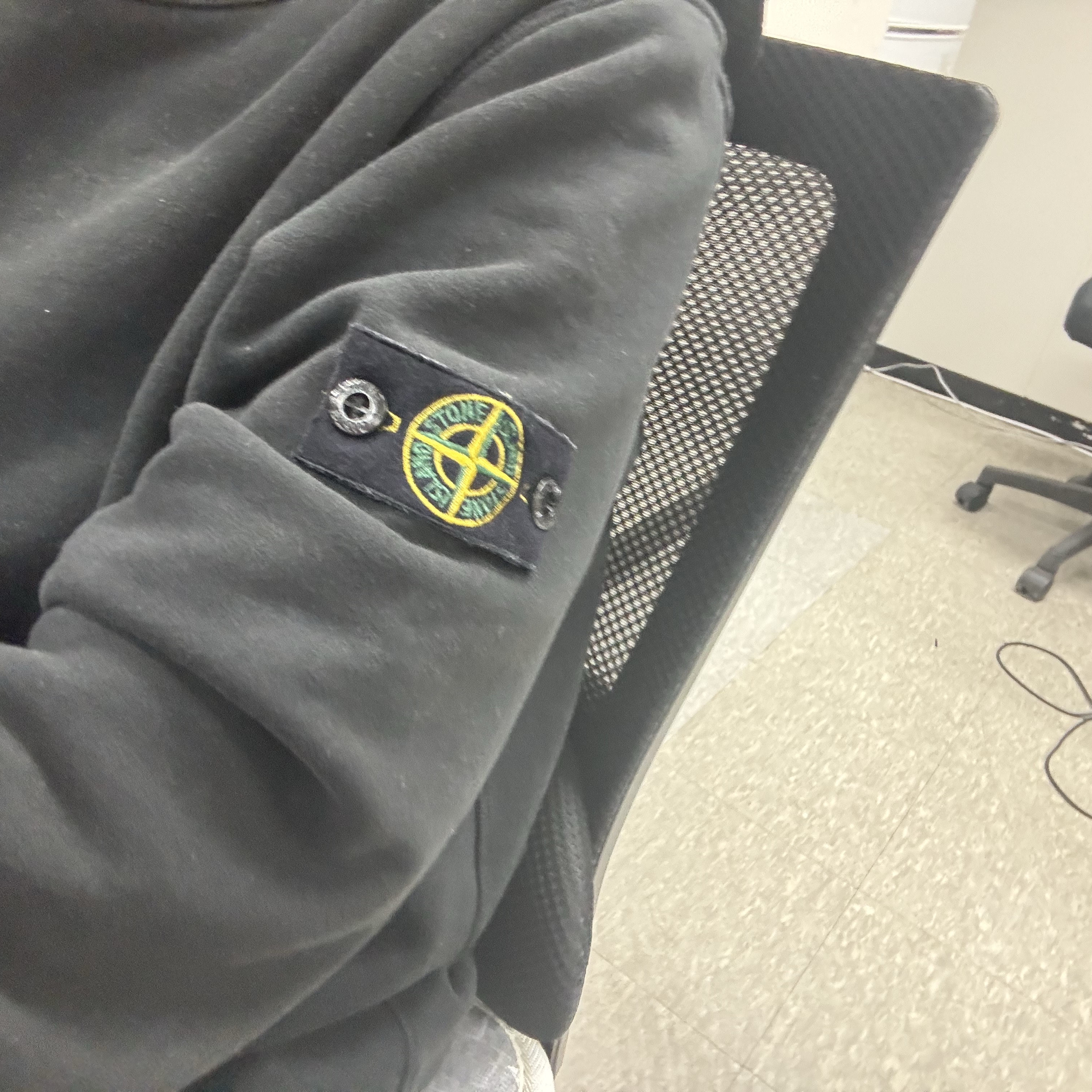 (Kids) Stone Island 61320 Garment Dyed Cotton Fleece Crewneck Sweatshirt Black - 23FW 착용 스타일