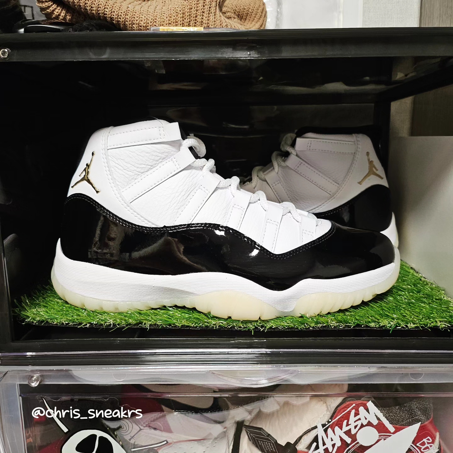 Jordan 11 Retro Gratitude, Supreme Big Logo Beanie Black 착용 스타일 - 2