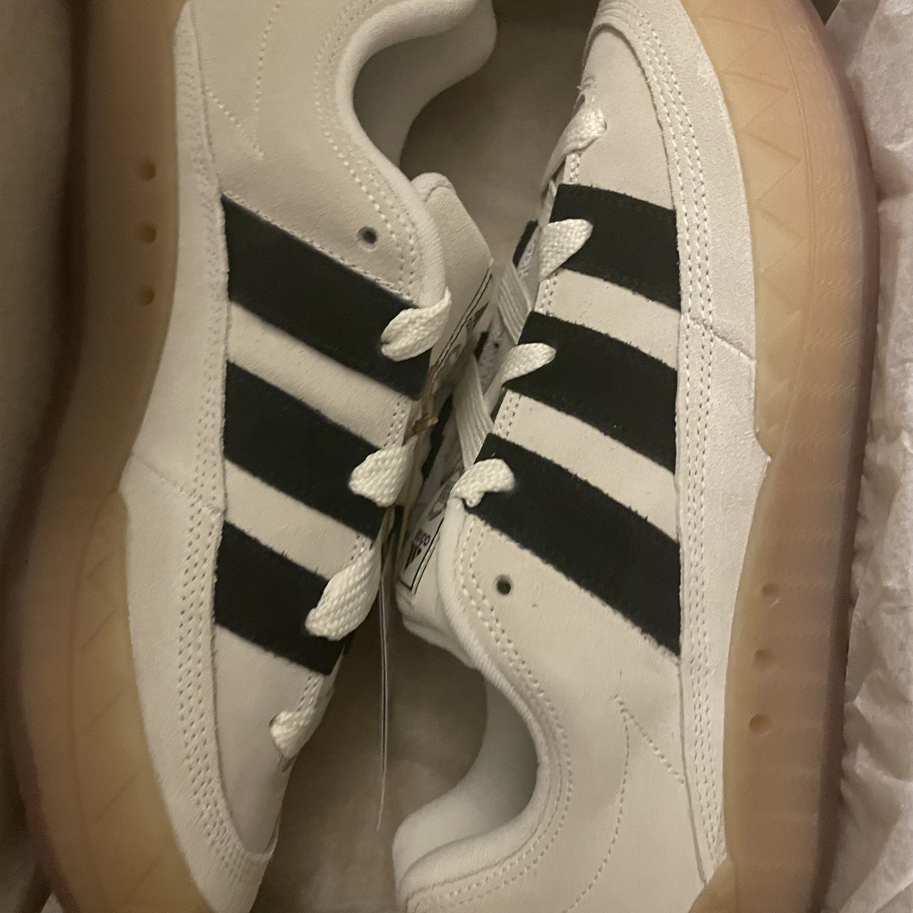 Adidas Adimatic Off White Core Black 착용 스타일
