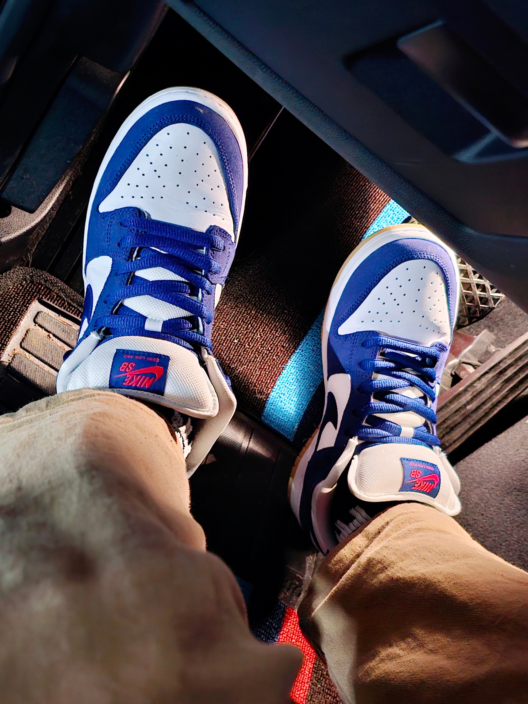 Nike SB Dunk Low Pro Premium Deep Royal Blue 착용 스타일 - 2