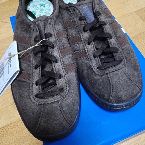 Adidas Tobacco Gruen Dark Brown 착용 스타일