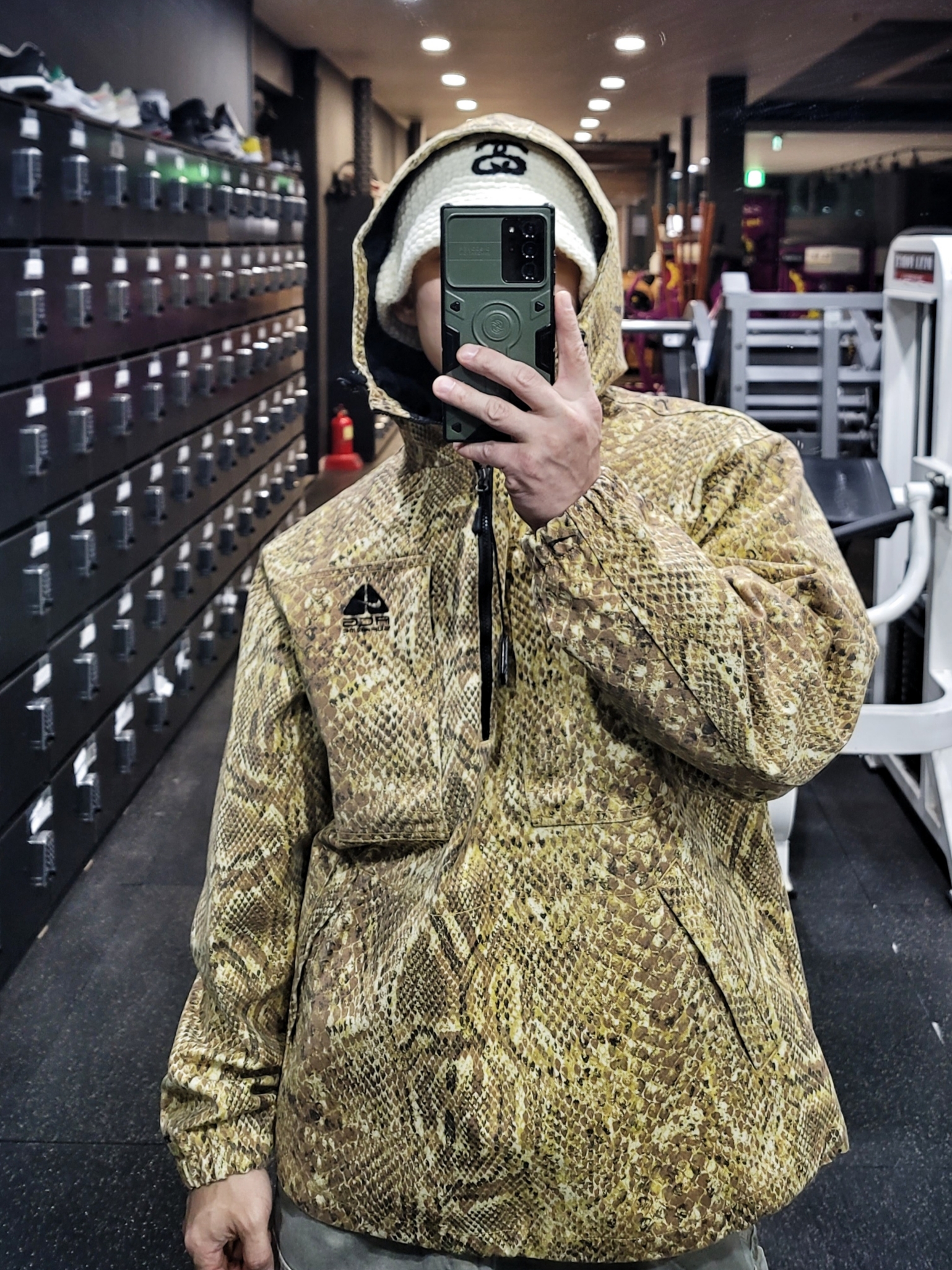 Stussy SS Link Knit Bucket Hat Bone, Supreme x Nike ACG Denim Pullover Gold Snakeskin - 22FW 착용 스타일