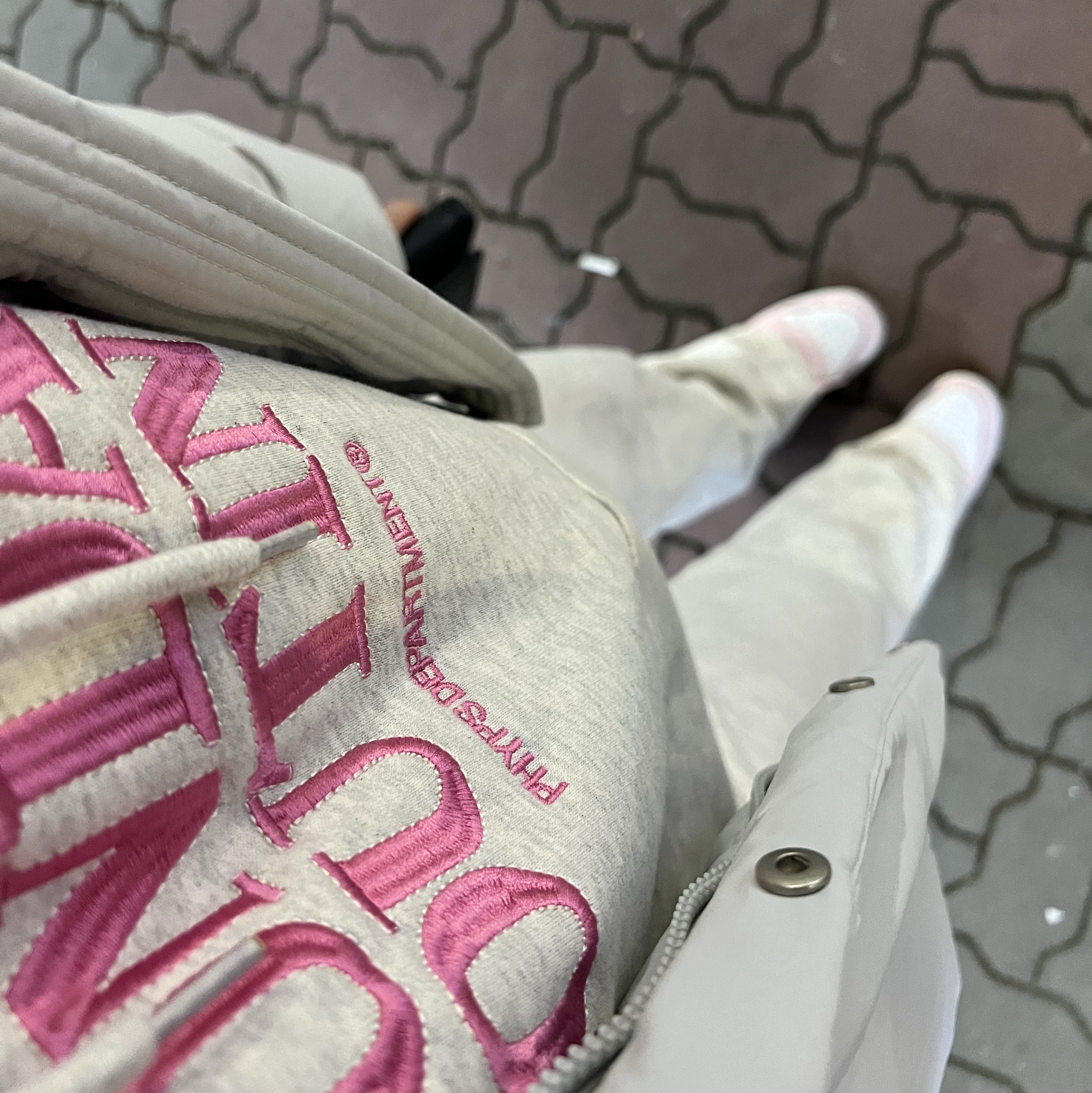(GS) Nike Court Borough 2 SE White Pink Foam 착용 스타일