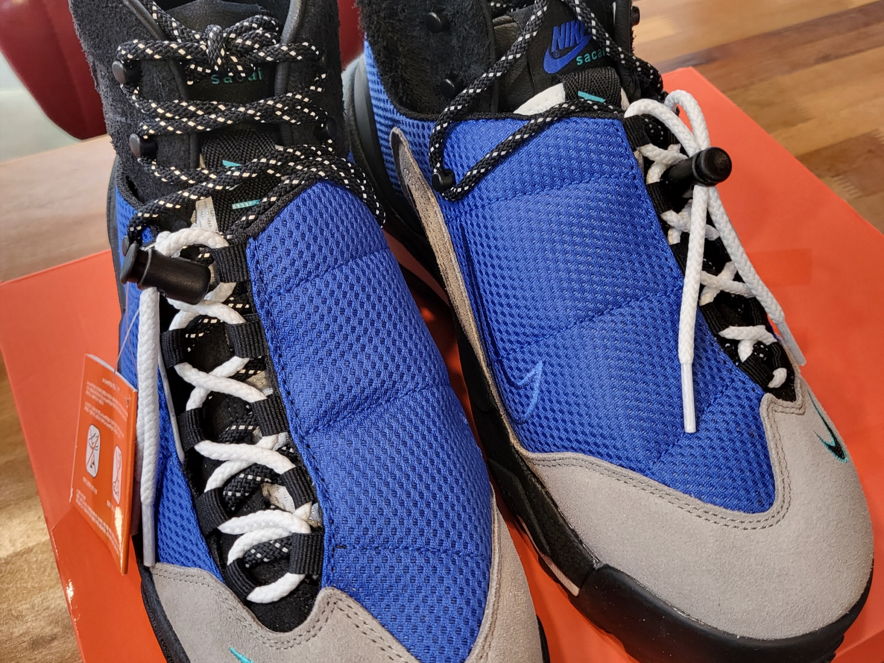 Nike x Sacai Magmascape SP Varsity Royal 착용 스타일 - 2