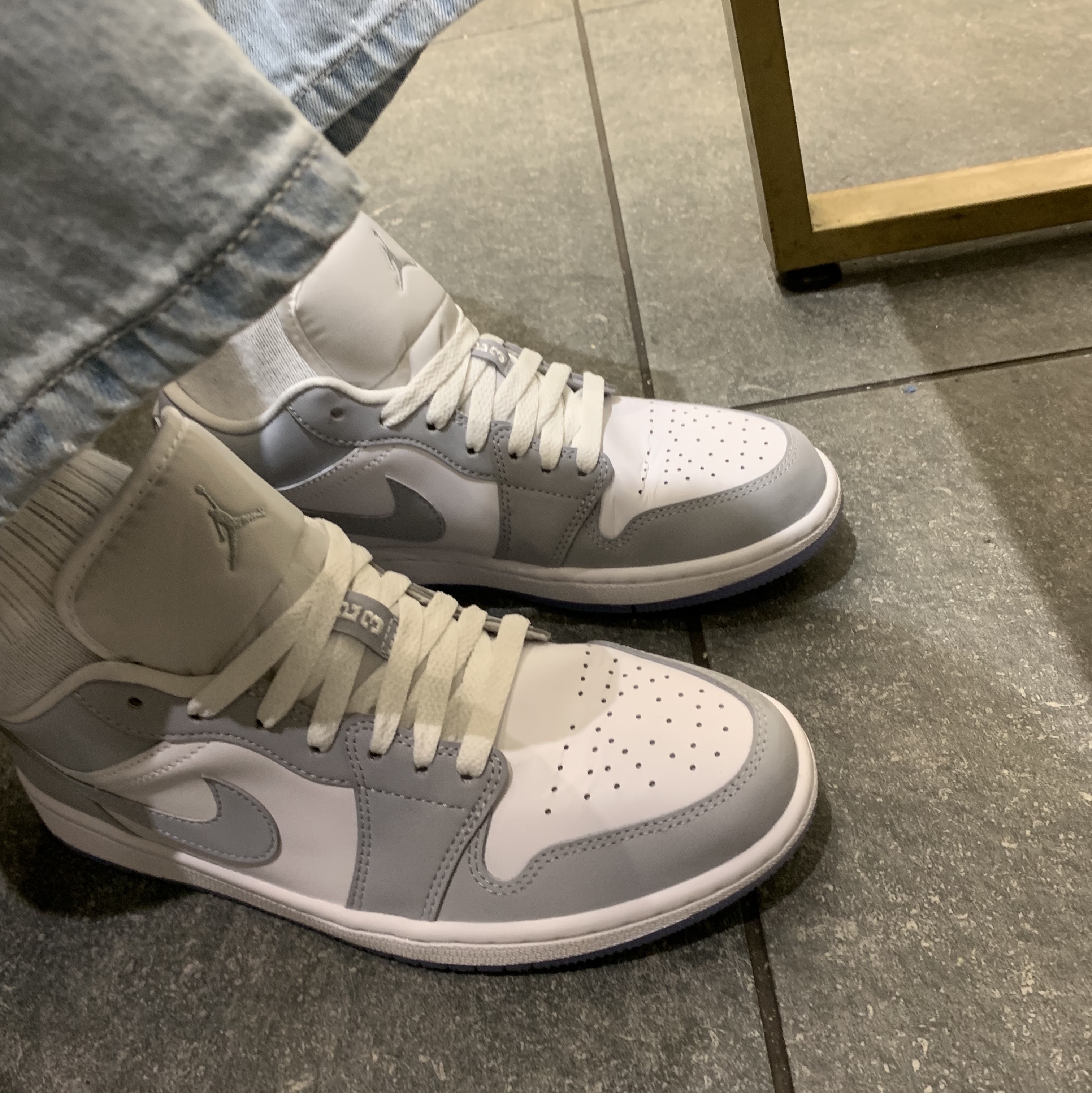 (W) Jordan 1 Low White Wolf Grey 착용 스타일
