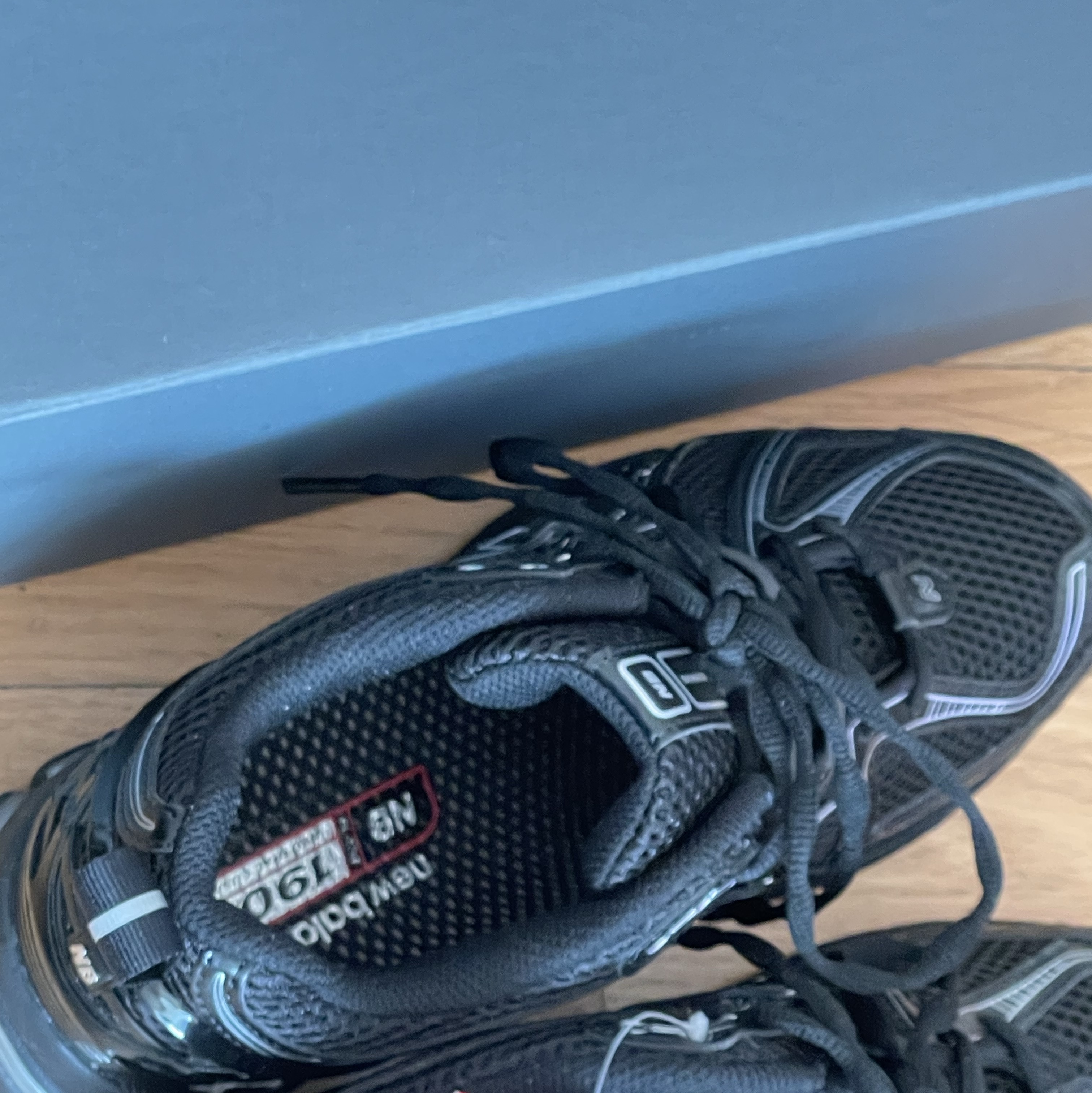 New Balance 1906R Black Silver Metallic 착용 스타일