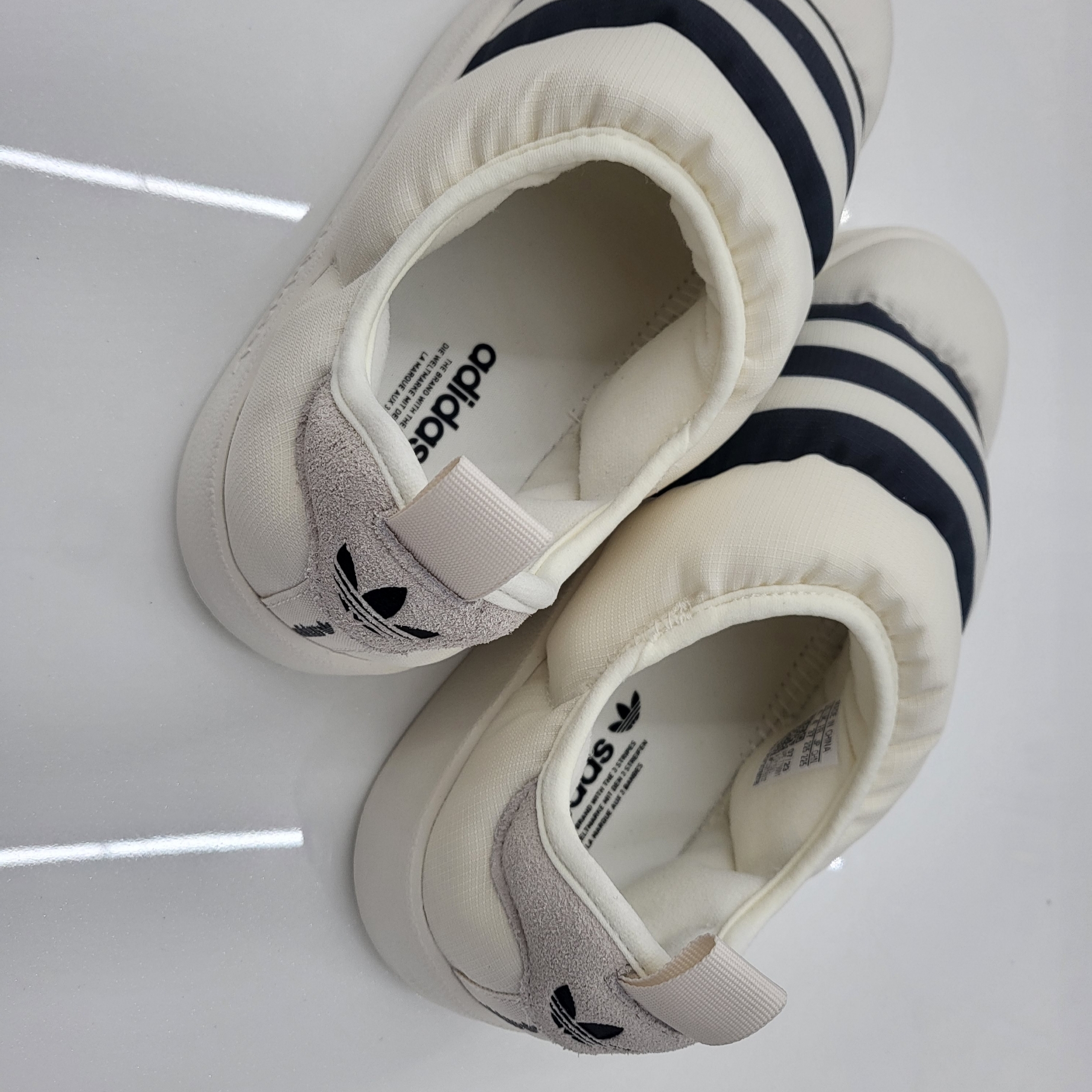 Adidas Puffylette Off White 착용 스타일 - 3
