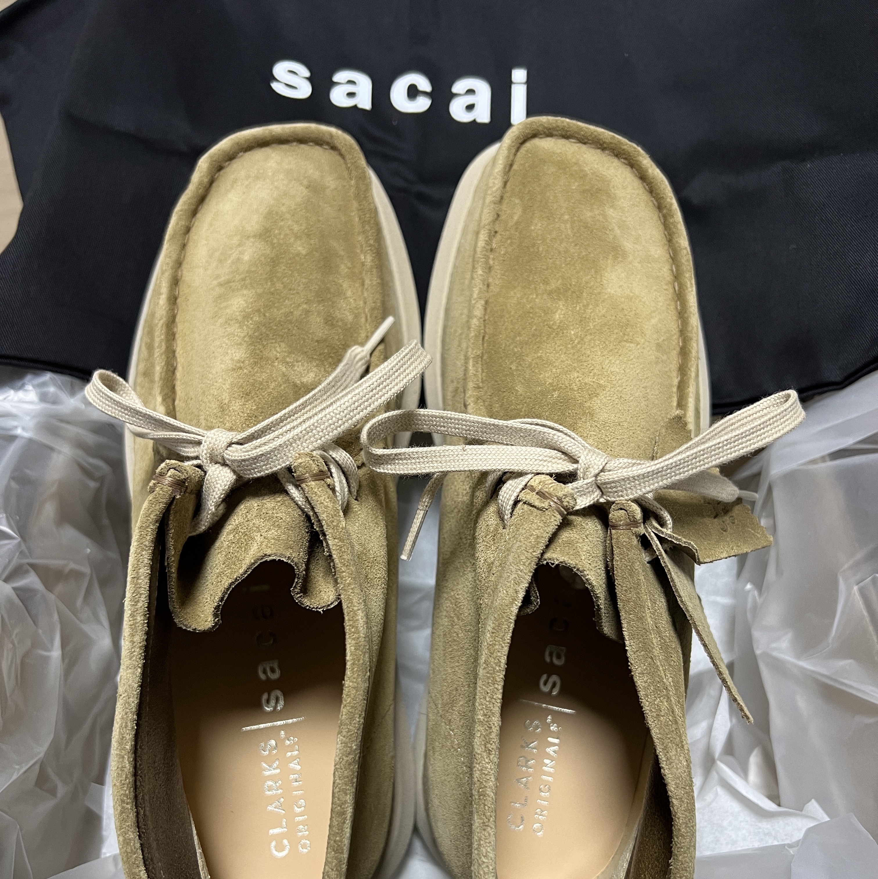 Clarks Originals x Sacai Hybrid Wallabee Boots Beige 착용 스타일 - 3