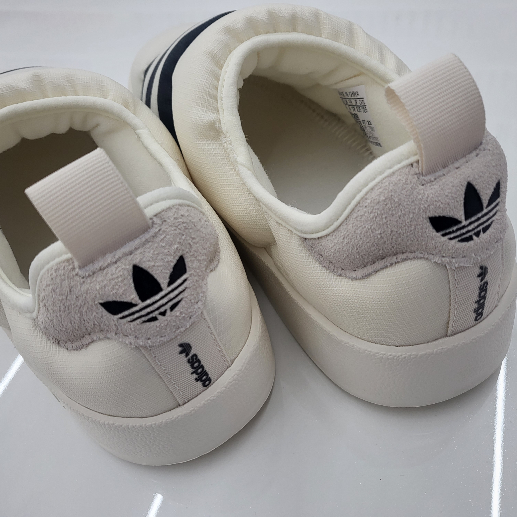 Adidas Puffylette Off White 착용 스타일 - 2