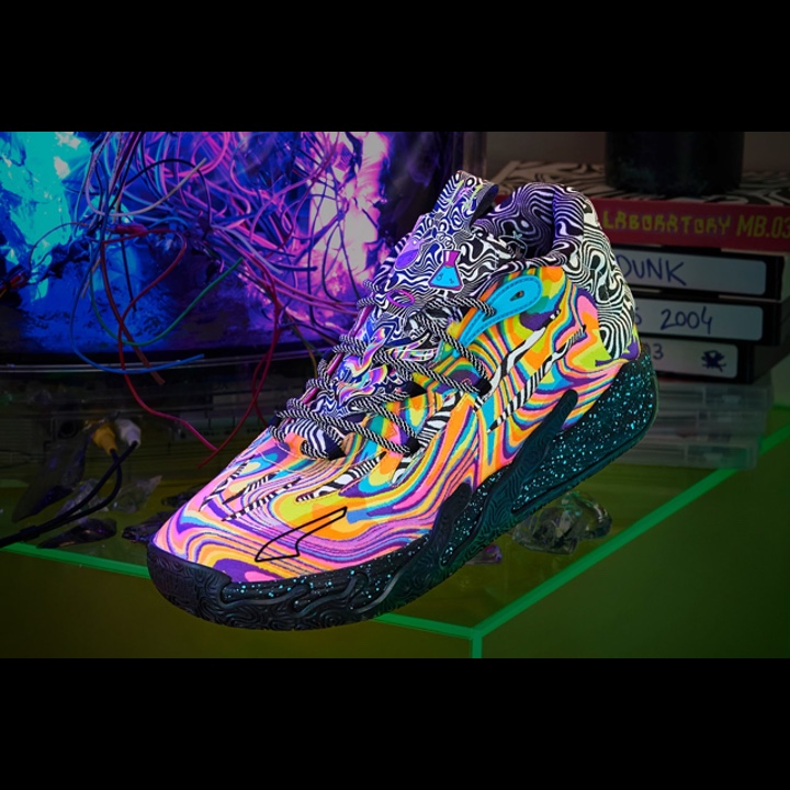 Puma MB.03 Lamelo Ball Toxic, Puma MB.03 Lamelo Ball Fluro Green Fluro Yellow 착용 스타일 - 3