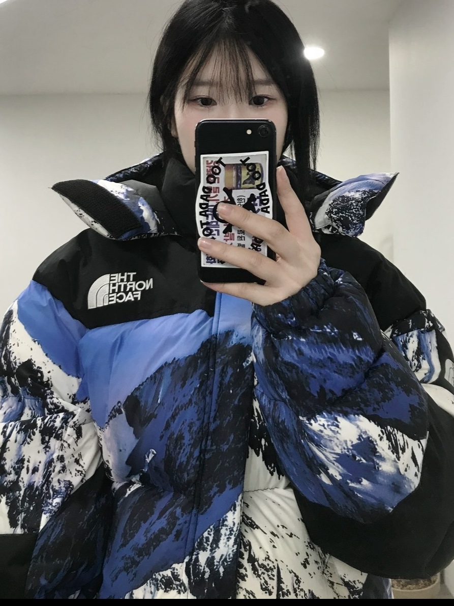 Supreme x The North Face Mountain Baltoro Jacket Blue White - 17FW 착용 스타일 - 3