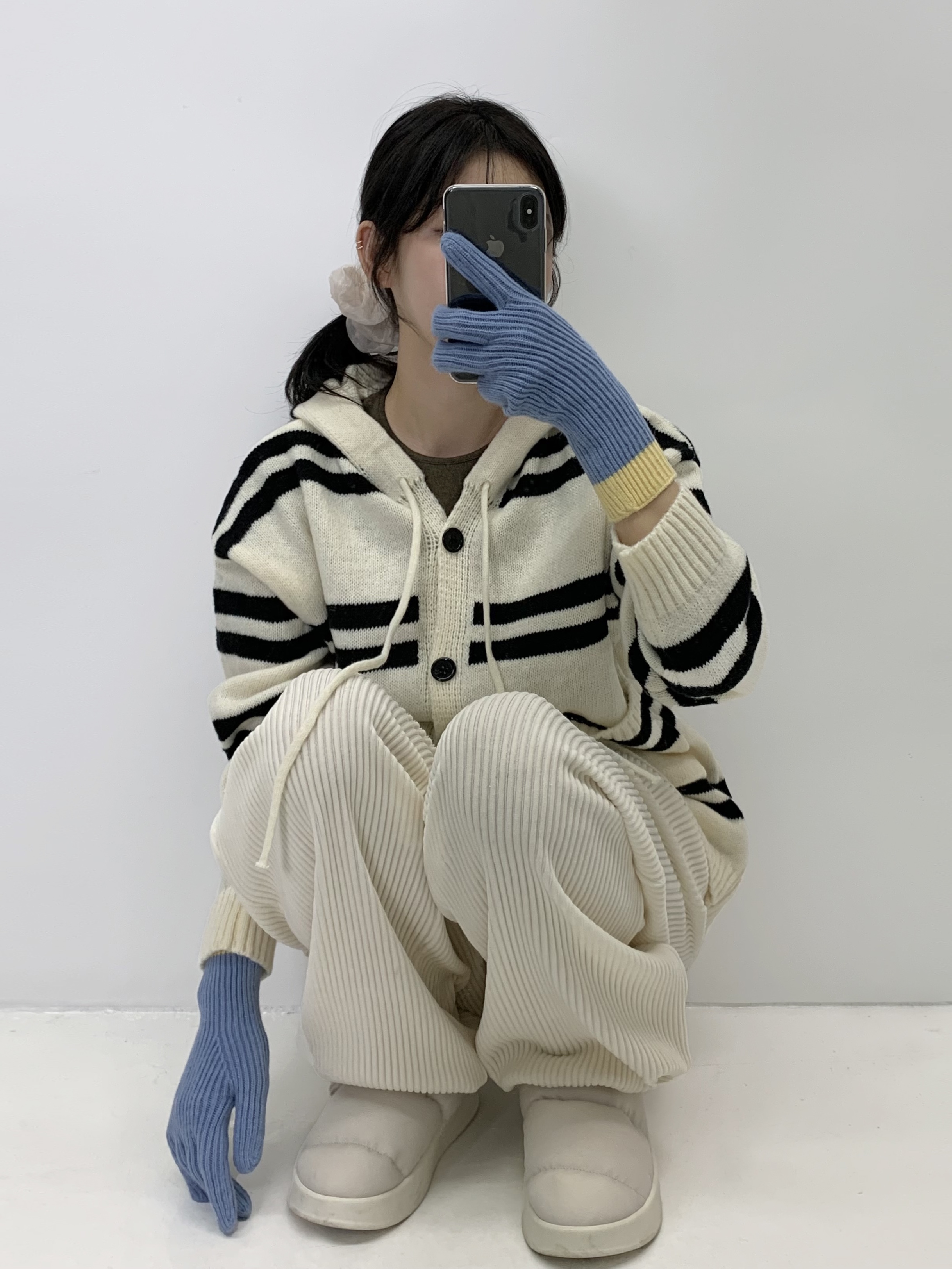 Adidas Puffylette Aluminum Off White 착용 스타일 - 1
