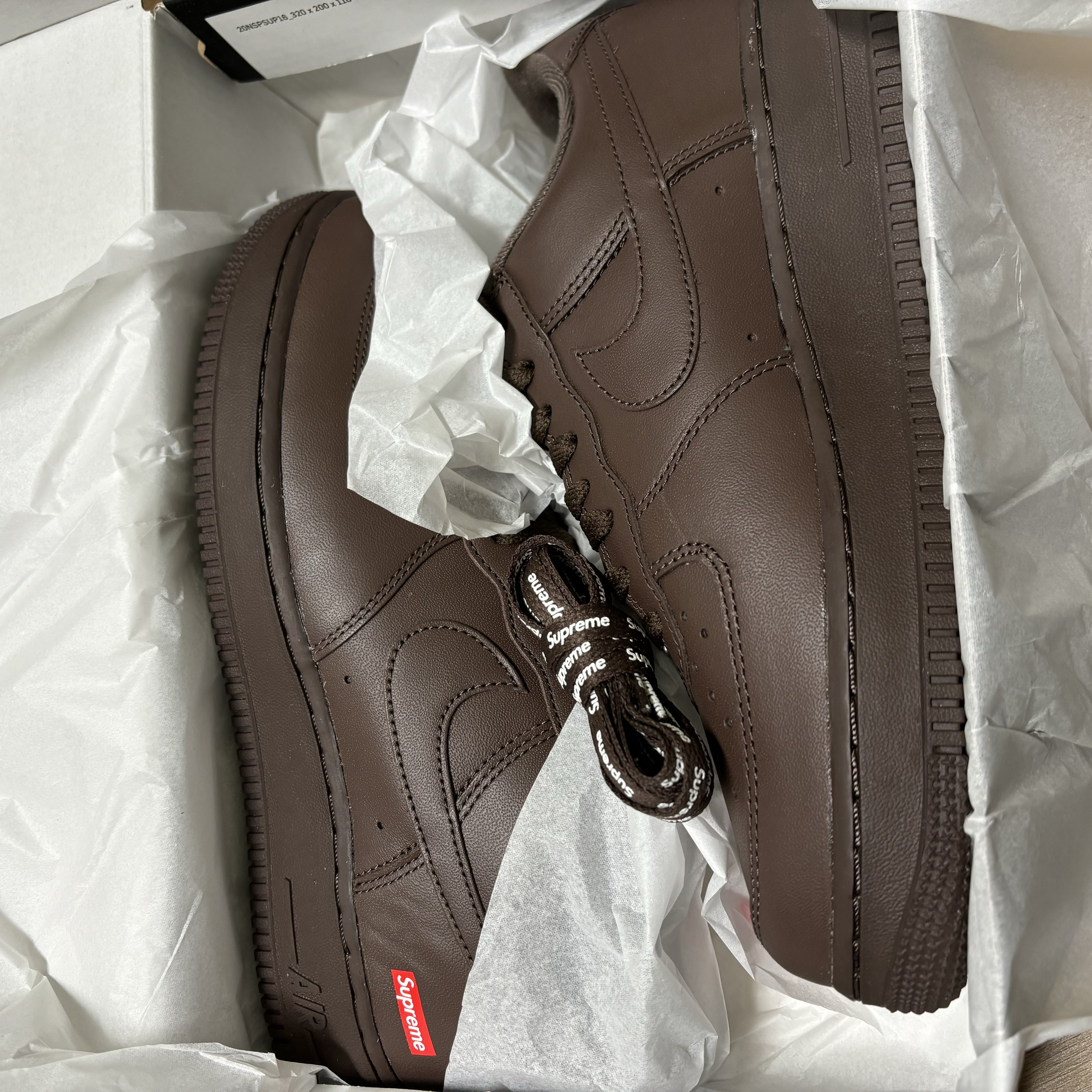 Nike x Supreme Air Force 1 Low Baroque Brown 착용 스타일 - 2