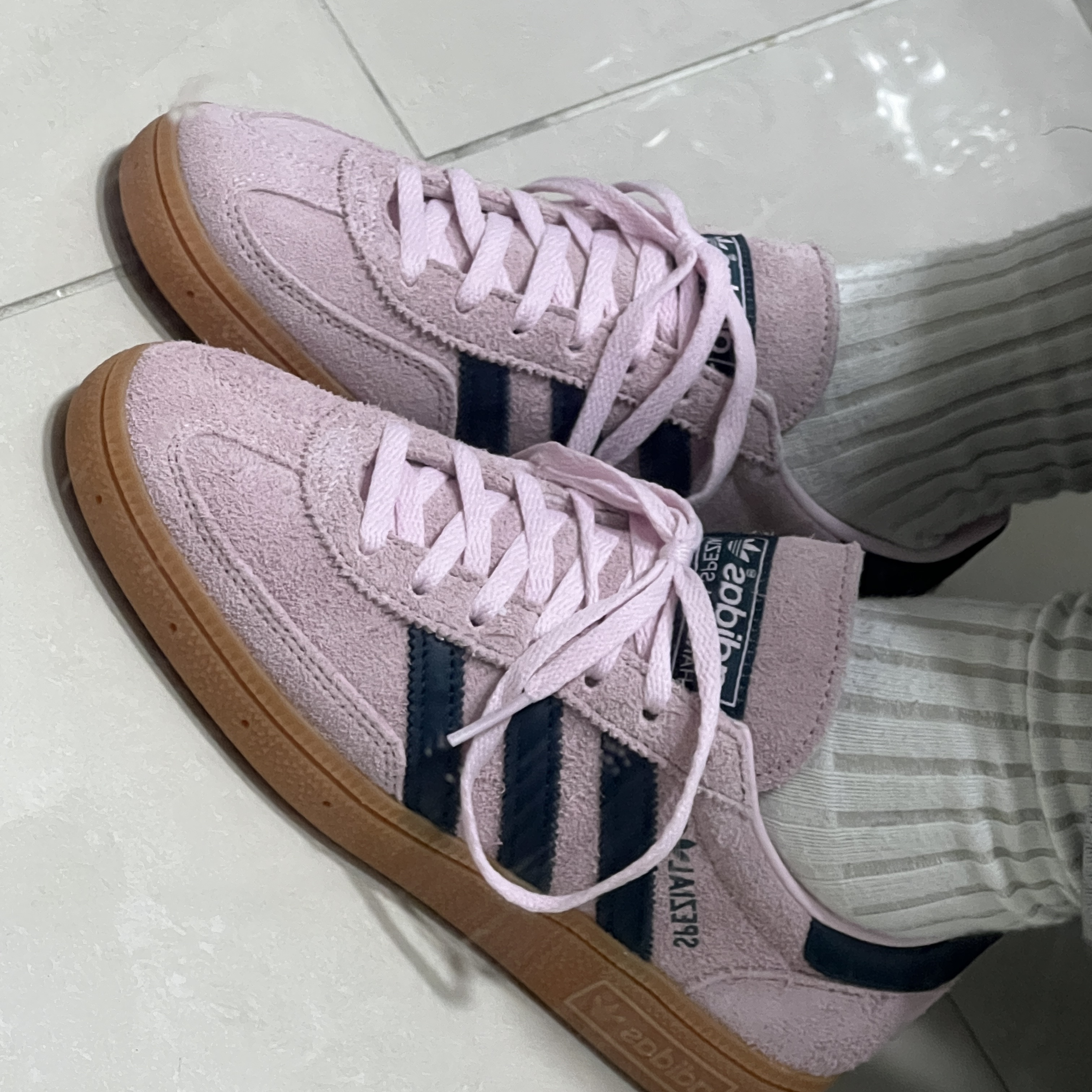 (W) Adidas Spezial Handball Clear Pink 착용 스타일 - 2
