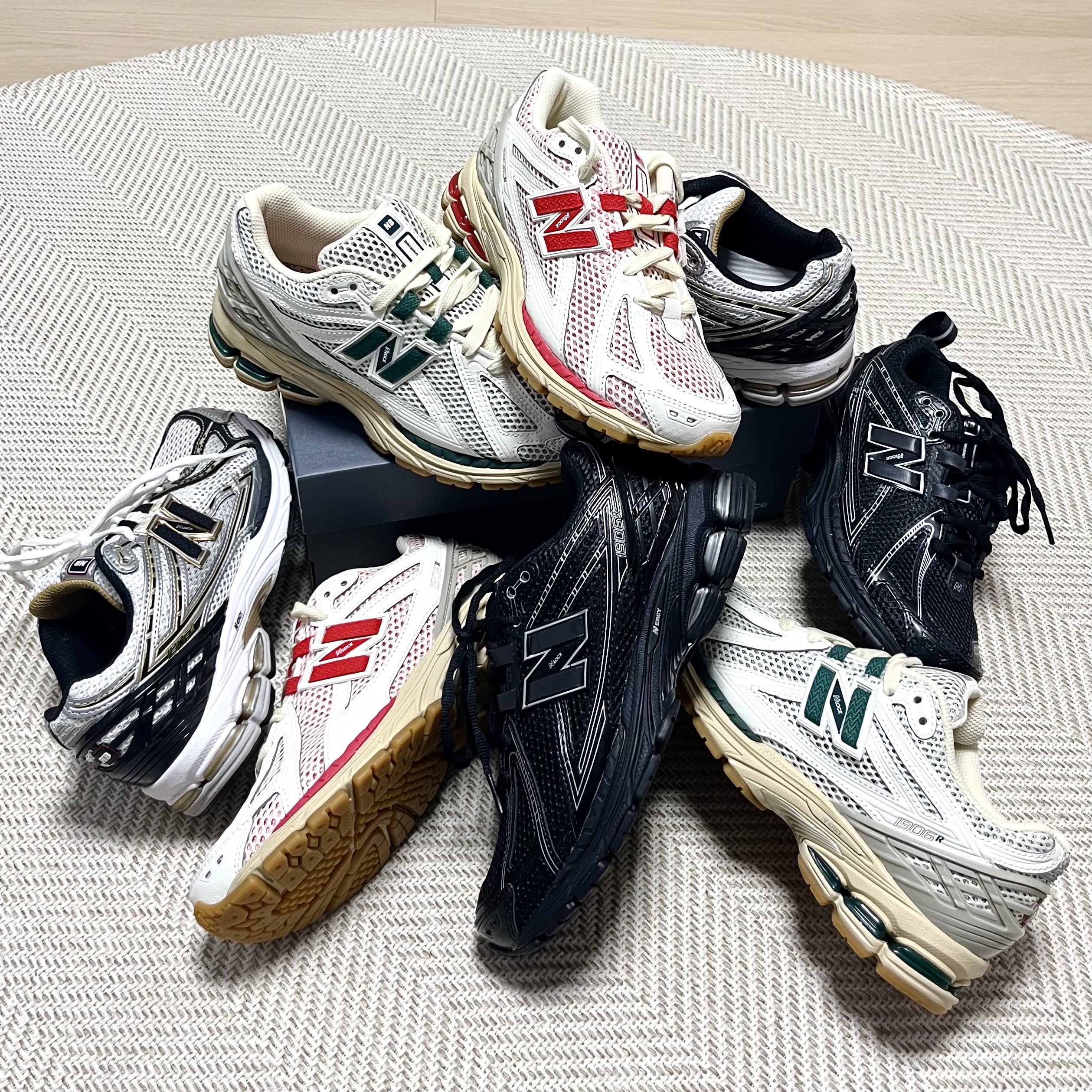 New Balance 1906R White Red, New Balance 1906R Silver Green 착용 스타일