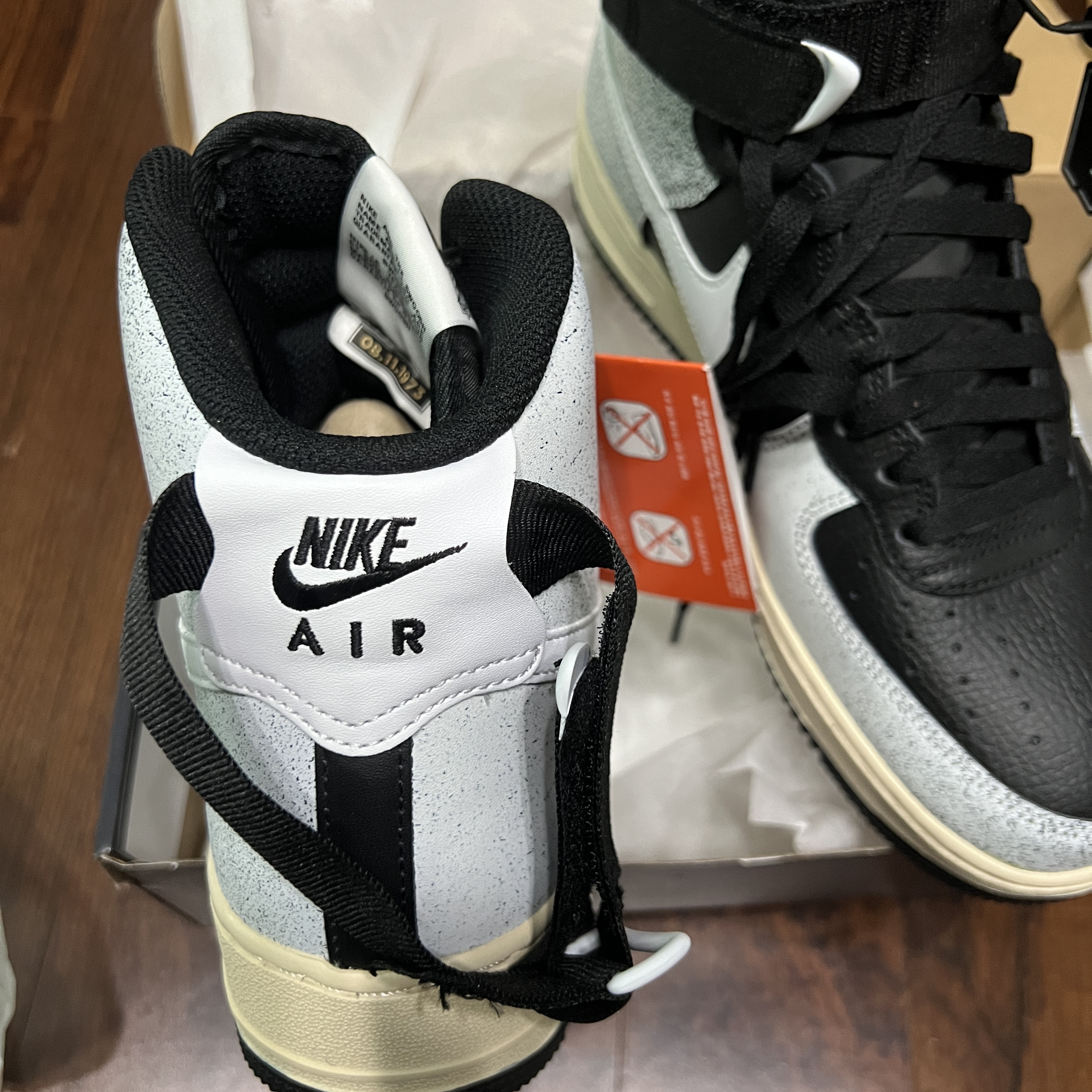 Nike Air Force 1 High '07 LX Black Smoke Grey 착용 스타일 - 4