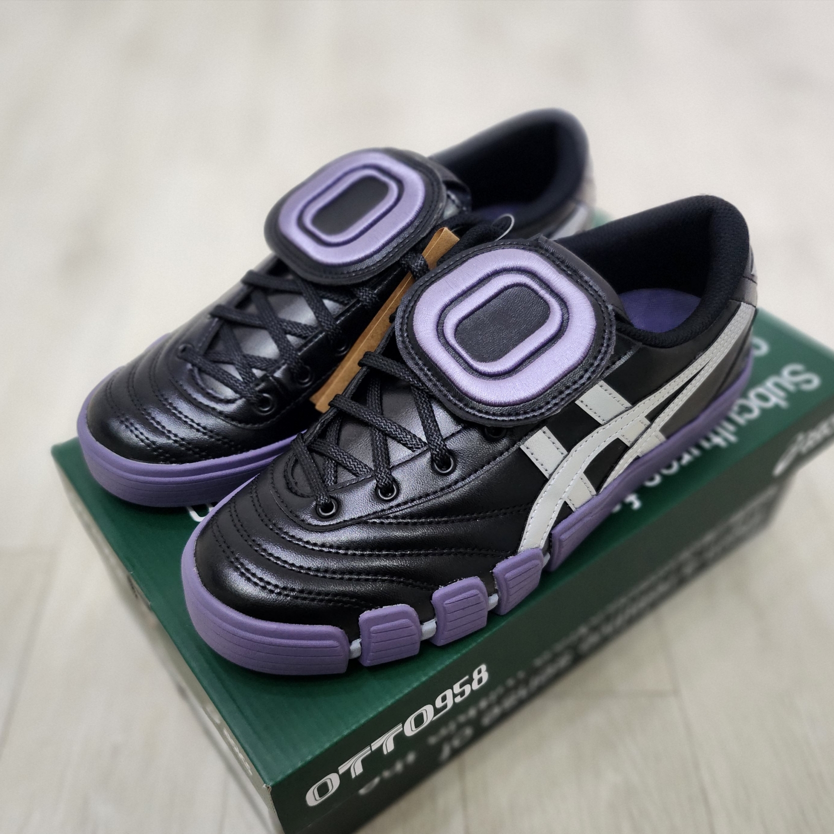 Asics x Otto 958 Gel-Flexkee 958 Black Pure Silver 착용 스타일 - 2