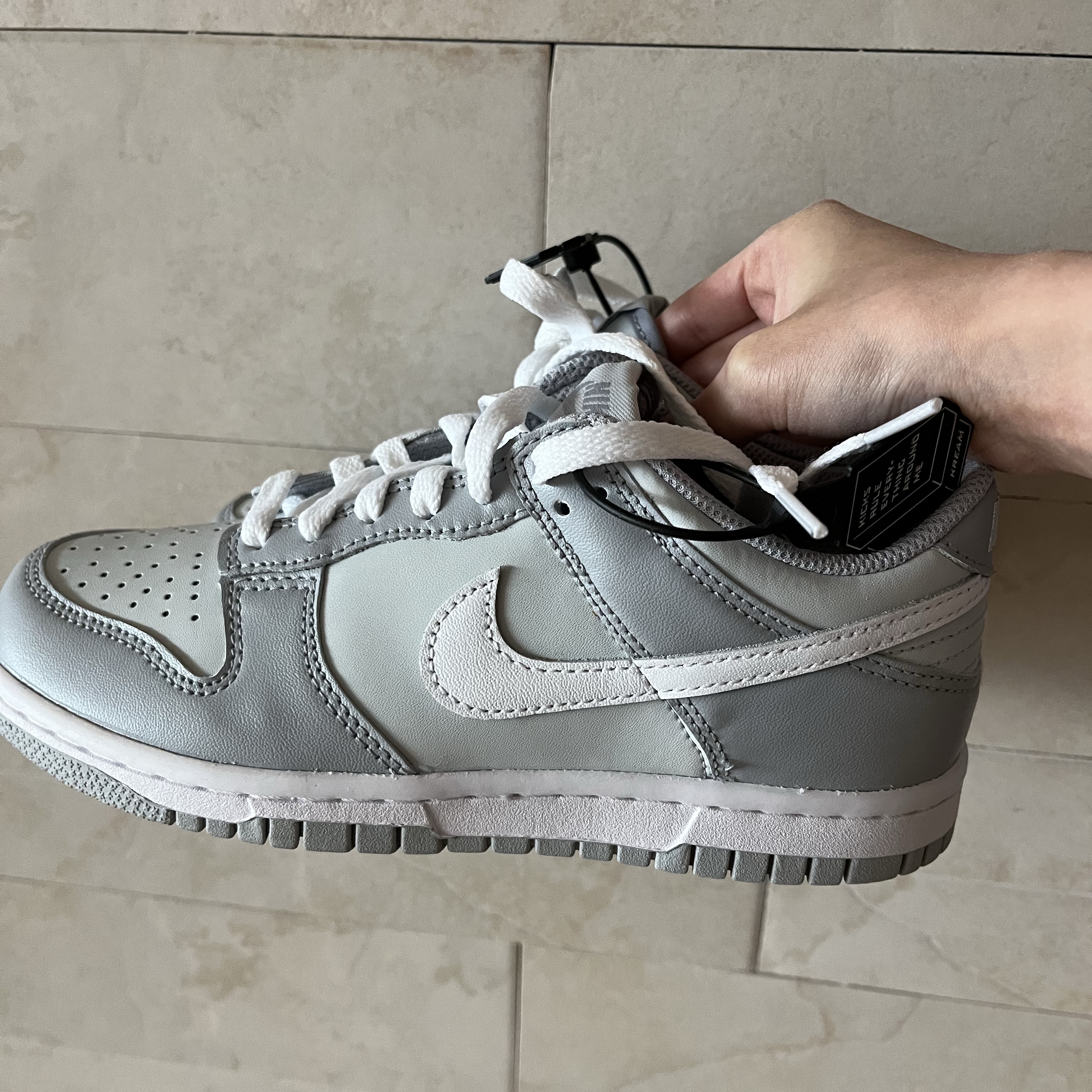 (GS) Nike Dunk Low Wolf Grey 착용 스타일