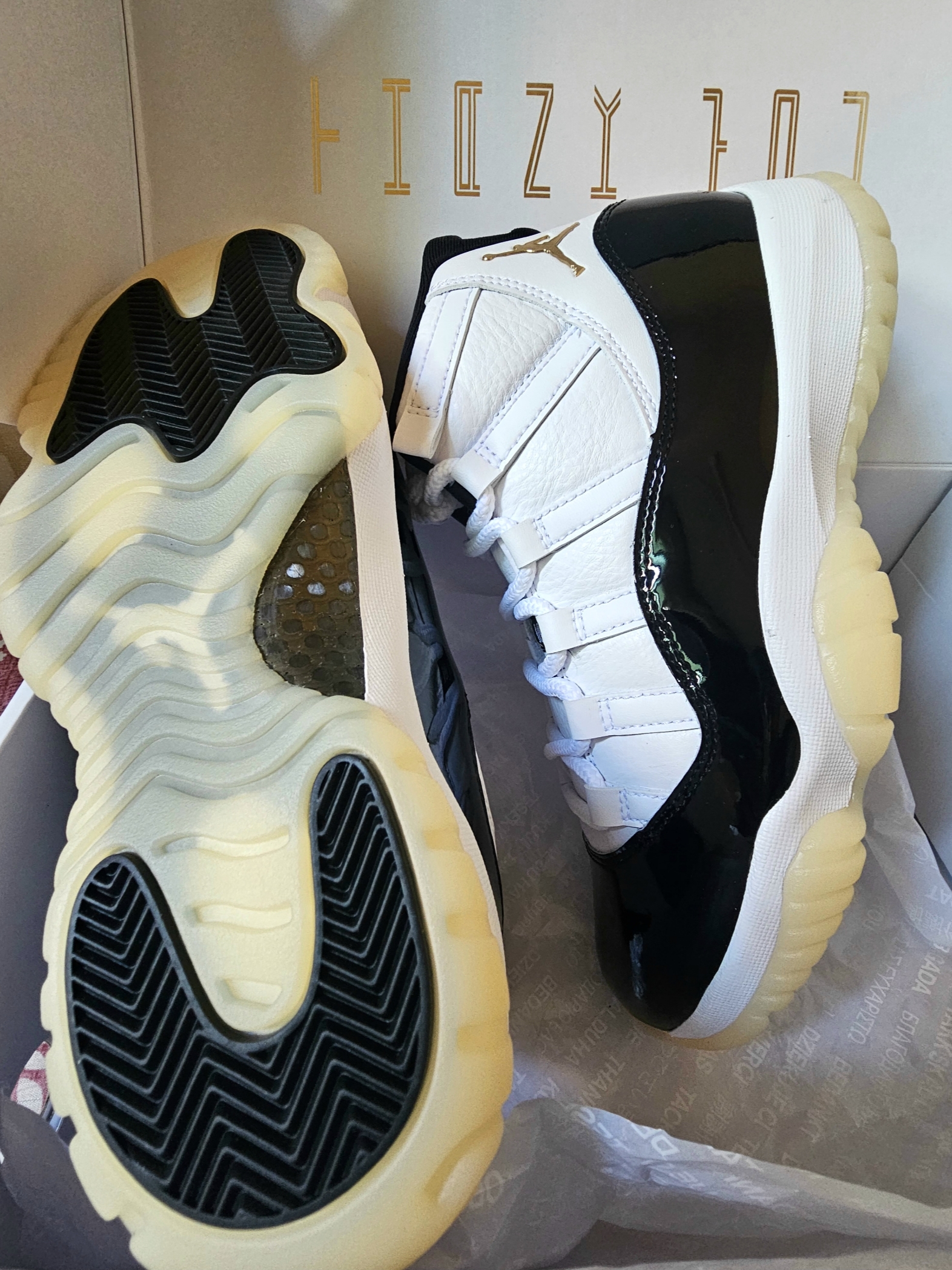 Jordan 11 Retro Gratitude 착용 스타일 - 1