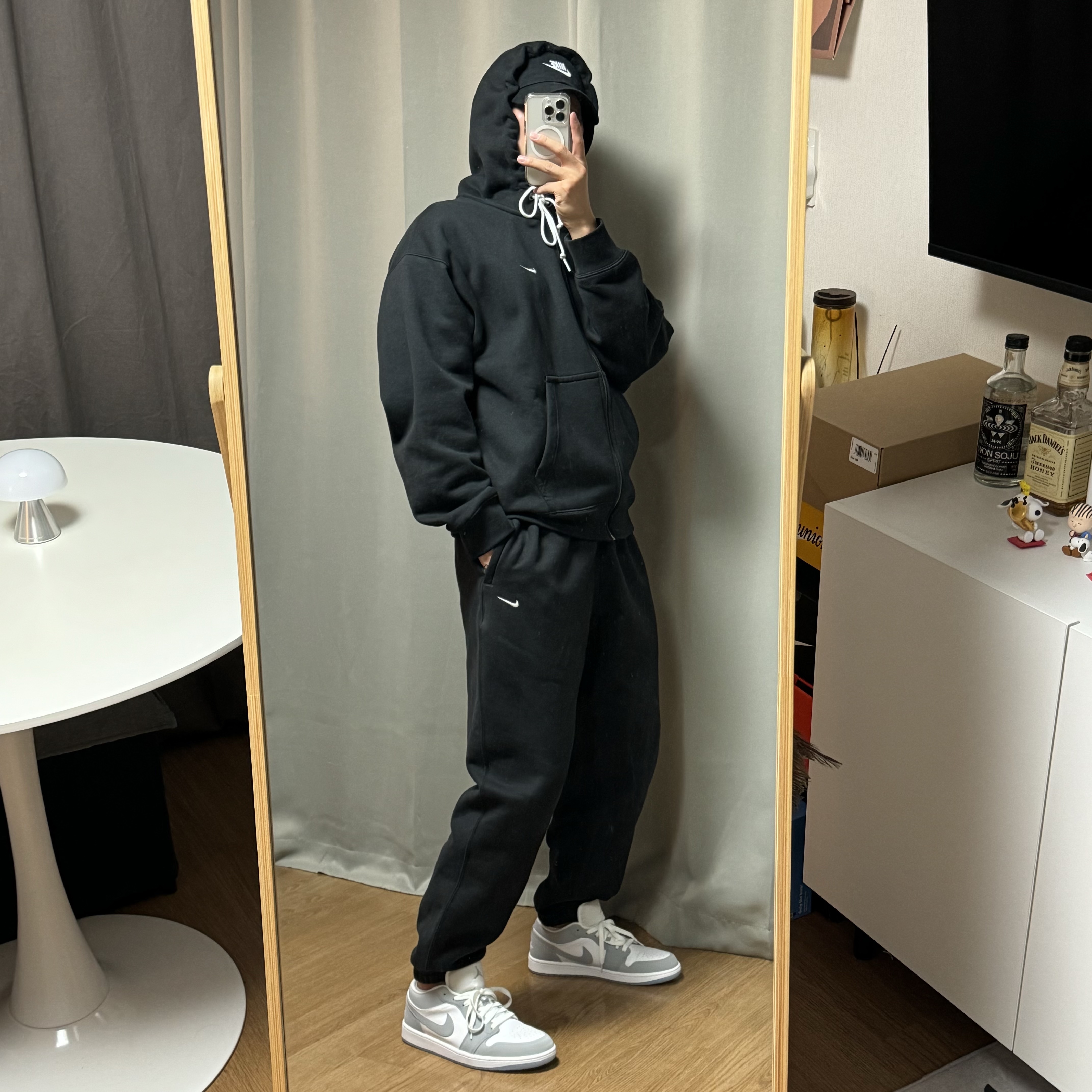 (W) Jordan 1 Low White Wolf Grey 착용 스타일